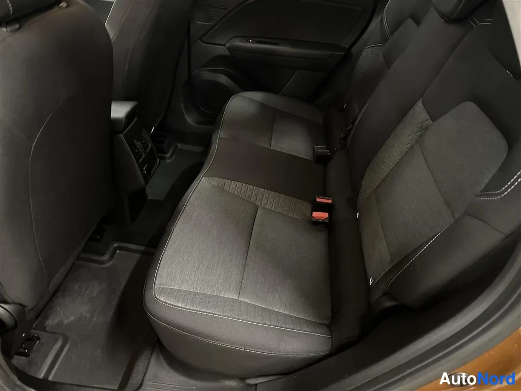 Oranssi Renault Captur 2022, takaistuimet, kuva 7