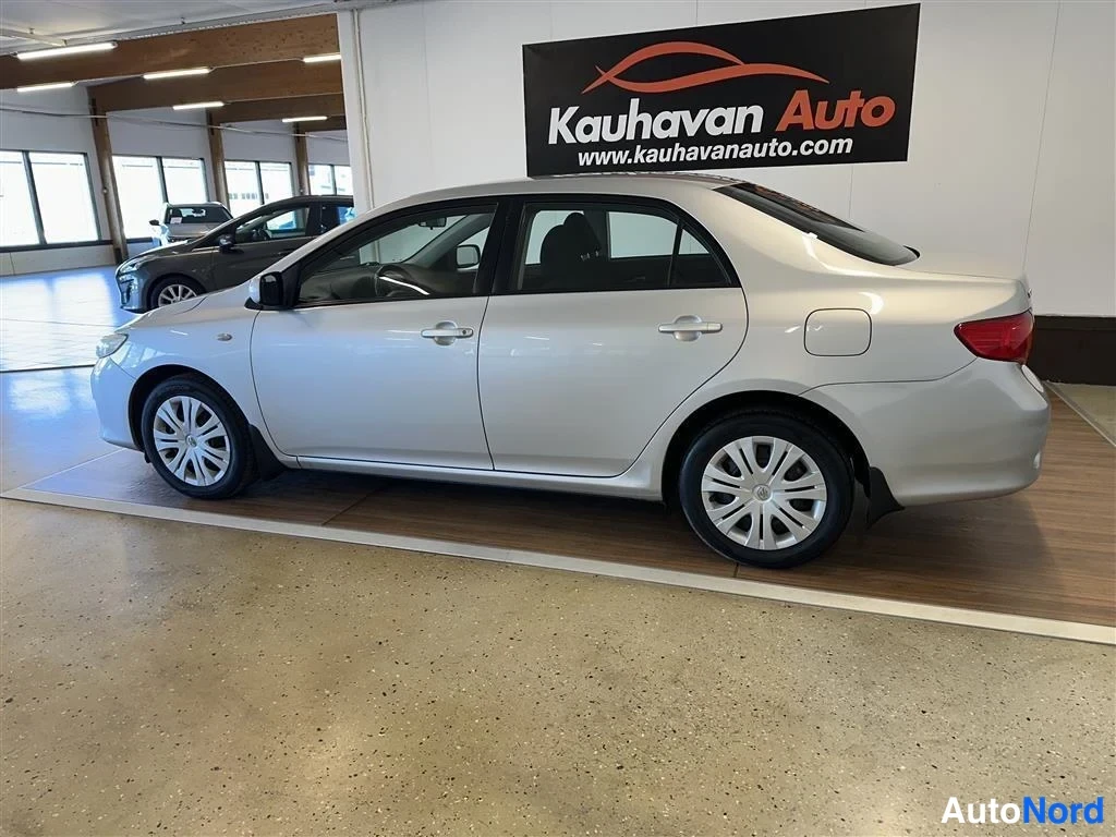 Hopea Toyota Corolla 2009, takaviisto, kuva 4