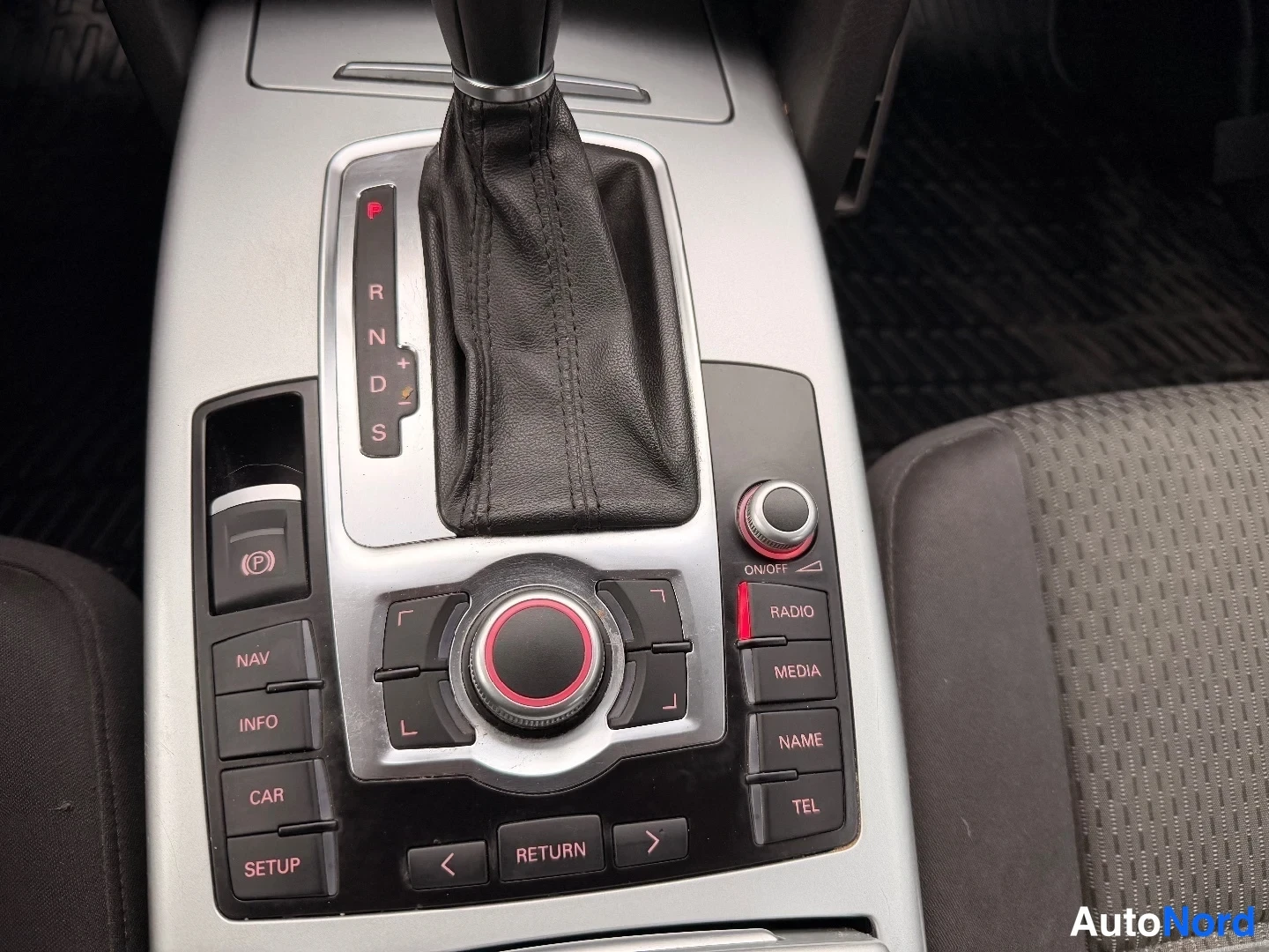 Grå Audi A6 2009, detalj, bild 12