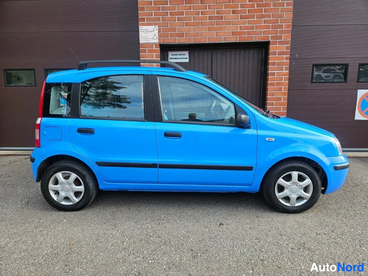 Blå Fiat Panda 2005, från sidan, bild 4