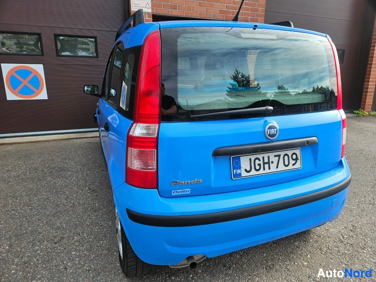 Blå Fiat Panda 2005, snett bakifrån, bild 6
