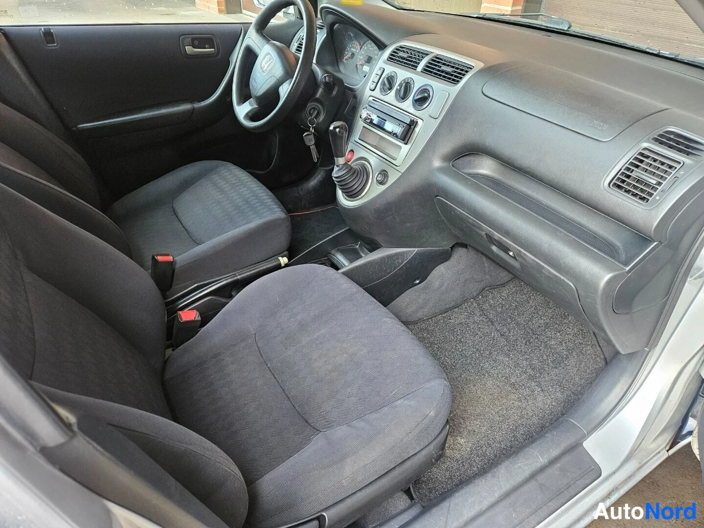 Hopea Honda Civic 2003, ohjaamo, kuva 10