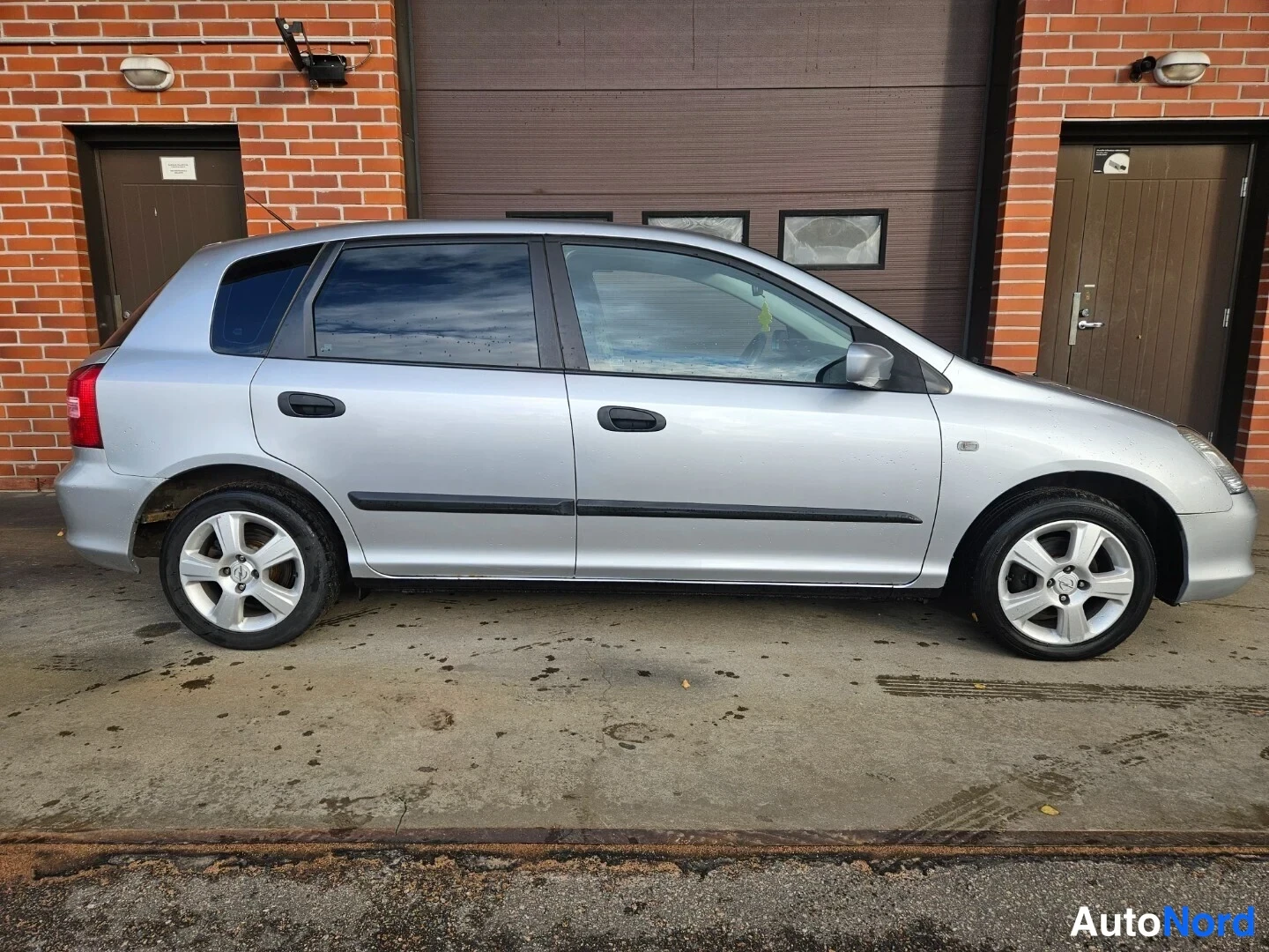 Hopea Honda Civic 2003, sivulta, kuva 5