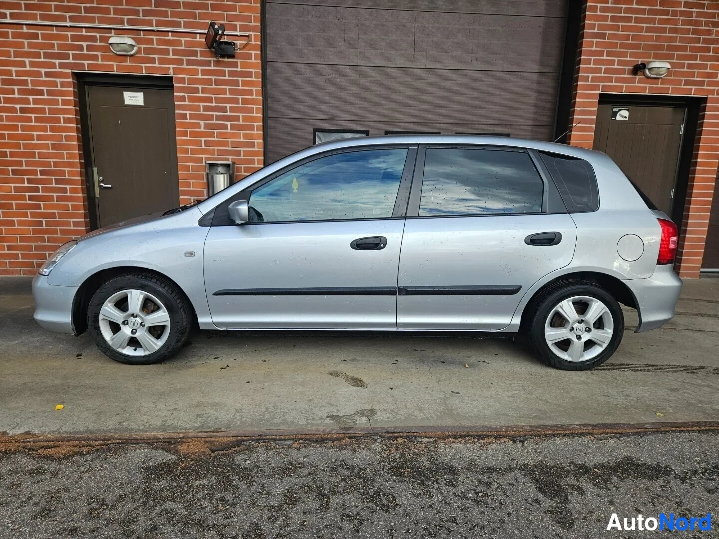 Hopea Honda Civic 2003, etuviisto, keula vasemmalle, kuva 2