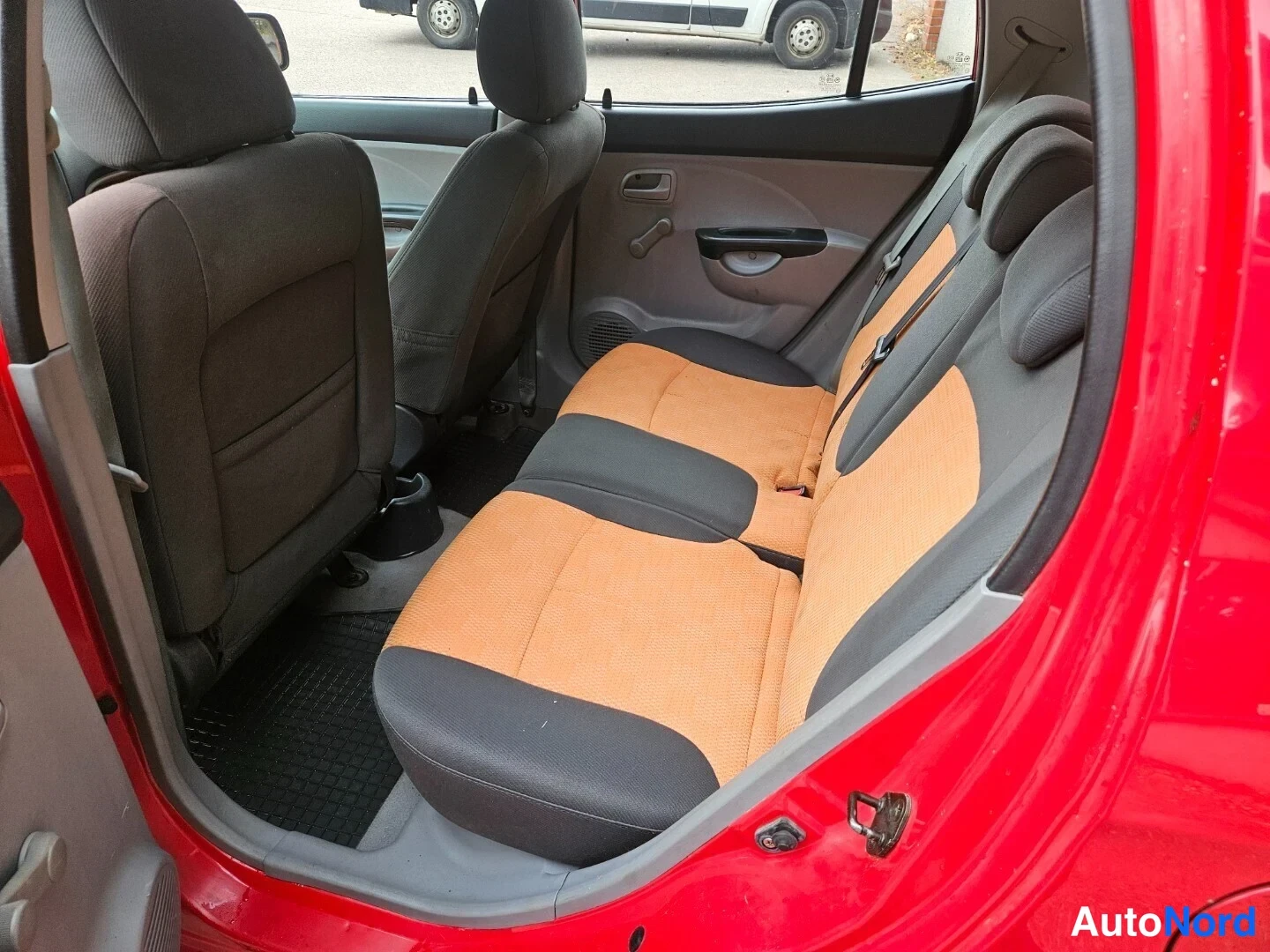 Röd Kia Picanto 2005, baksäten, bild 11