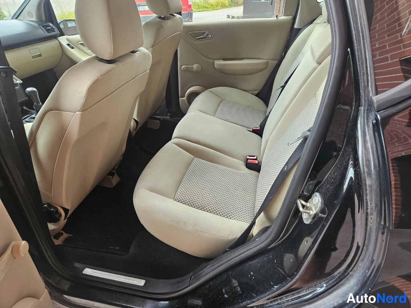 Musta Mercedes-Benz A  Tila-auto 2007, takaistuimet, kuva 11