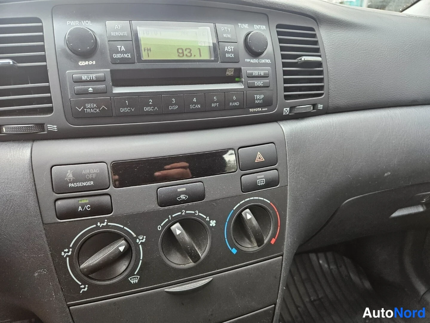 Sininen Toyota Corolla 2005, yksityiskohta, kuva 12
