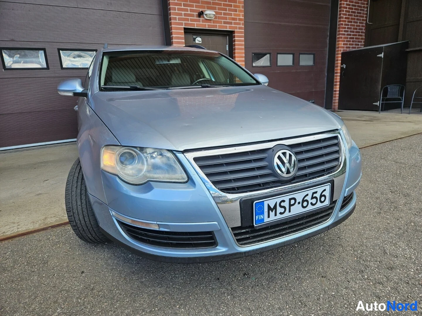 Hopea Volkswagen Passat Variant 2006, etuviisto, keula oikealle, kuva 3