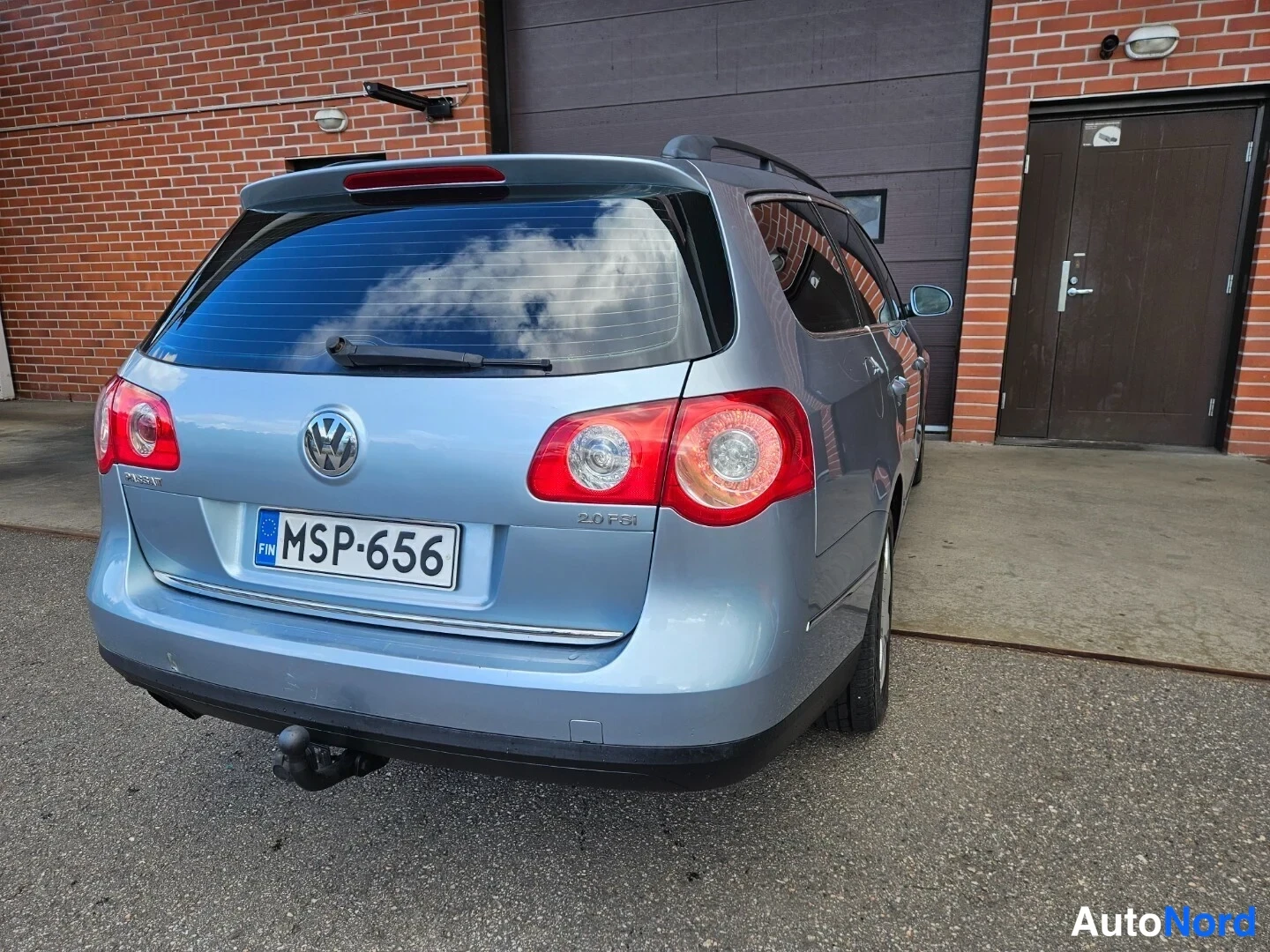 Hopea Volkswagen Passat Variant 2006, takaviisto, kuva 6