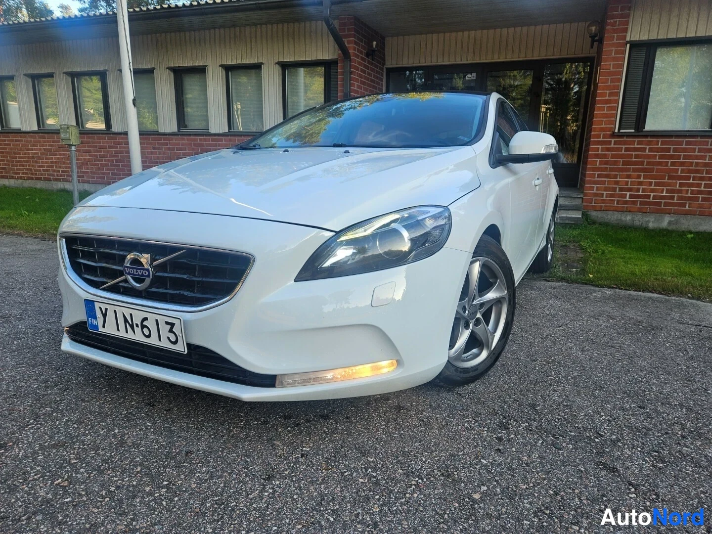 Volvo V40 D2 Business aut 2014