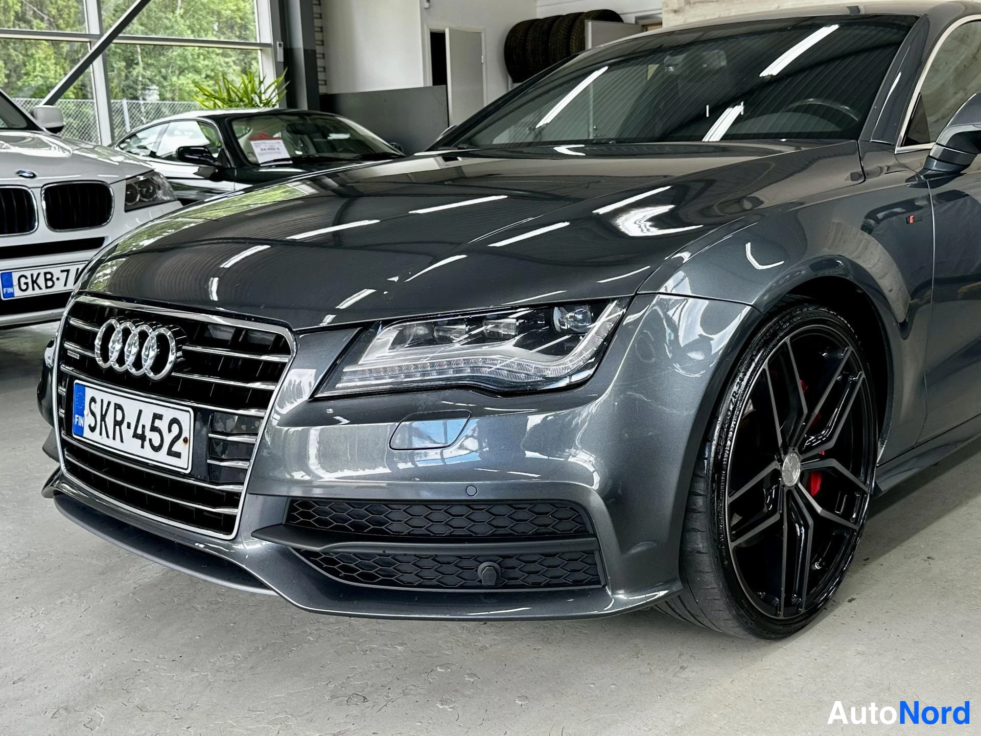 Harmaa Audi A7 2012, kuva 2