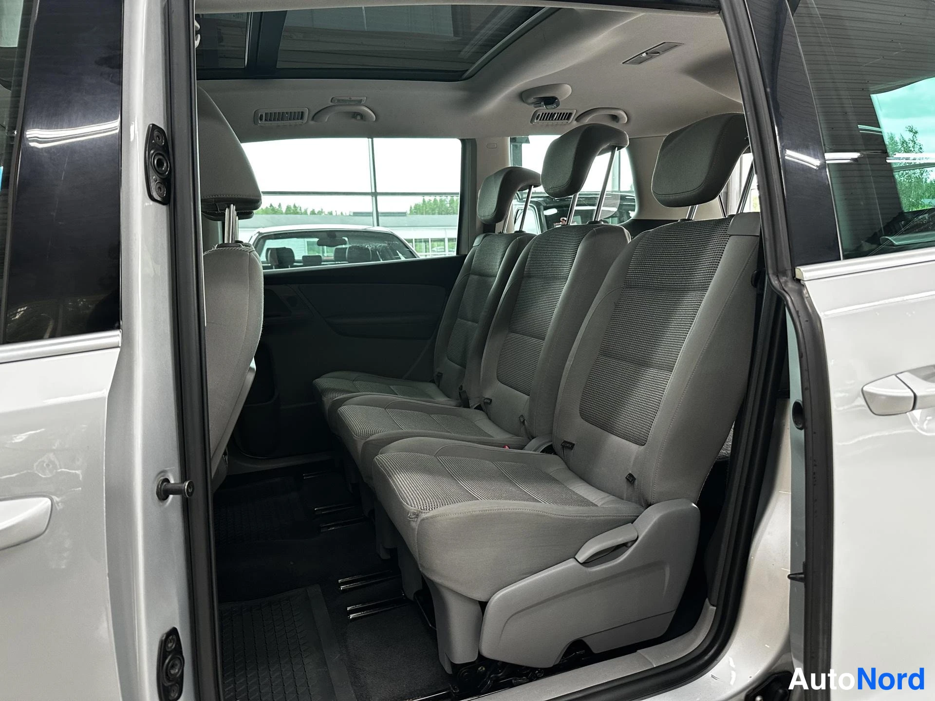 Hopea Volkswagen Sharan 2011, kuva 13