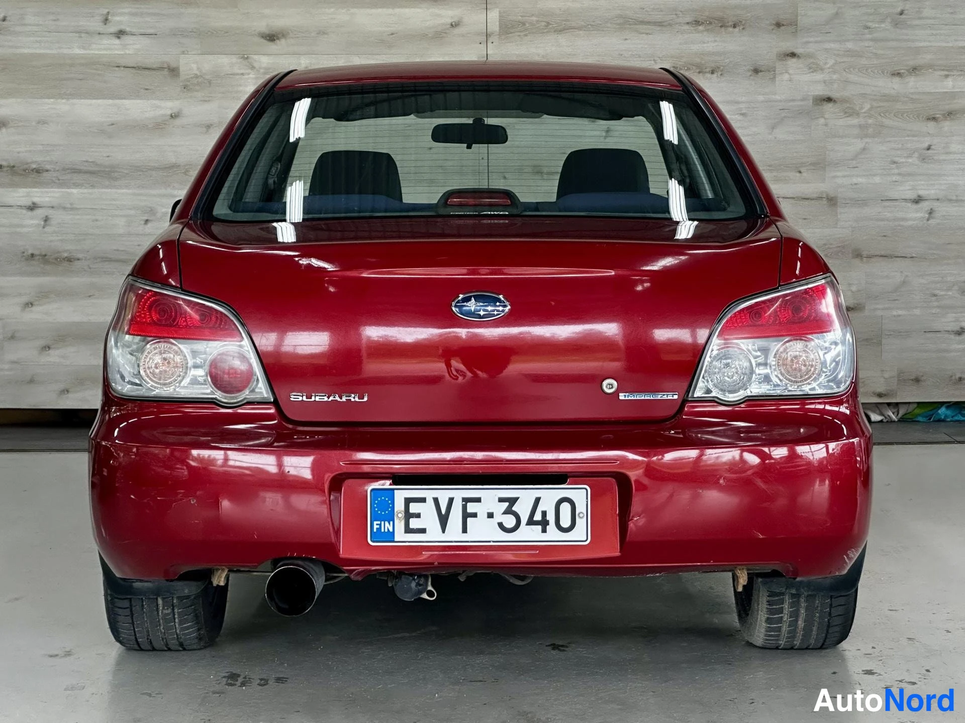 Punainen Subaru Impreza 2007, kuva 7