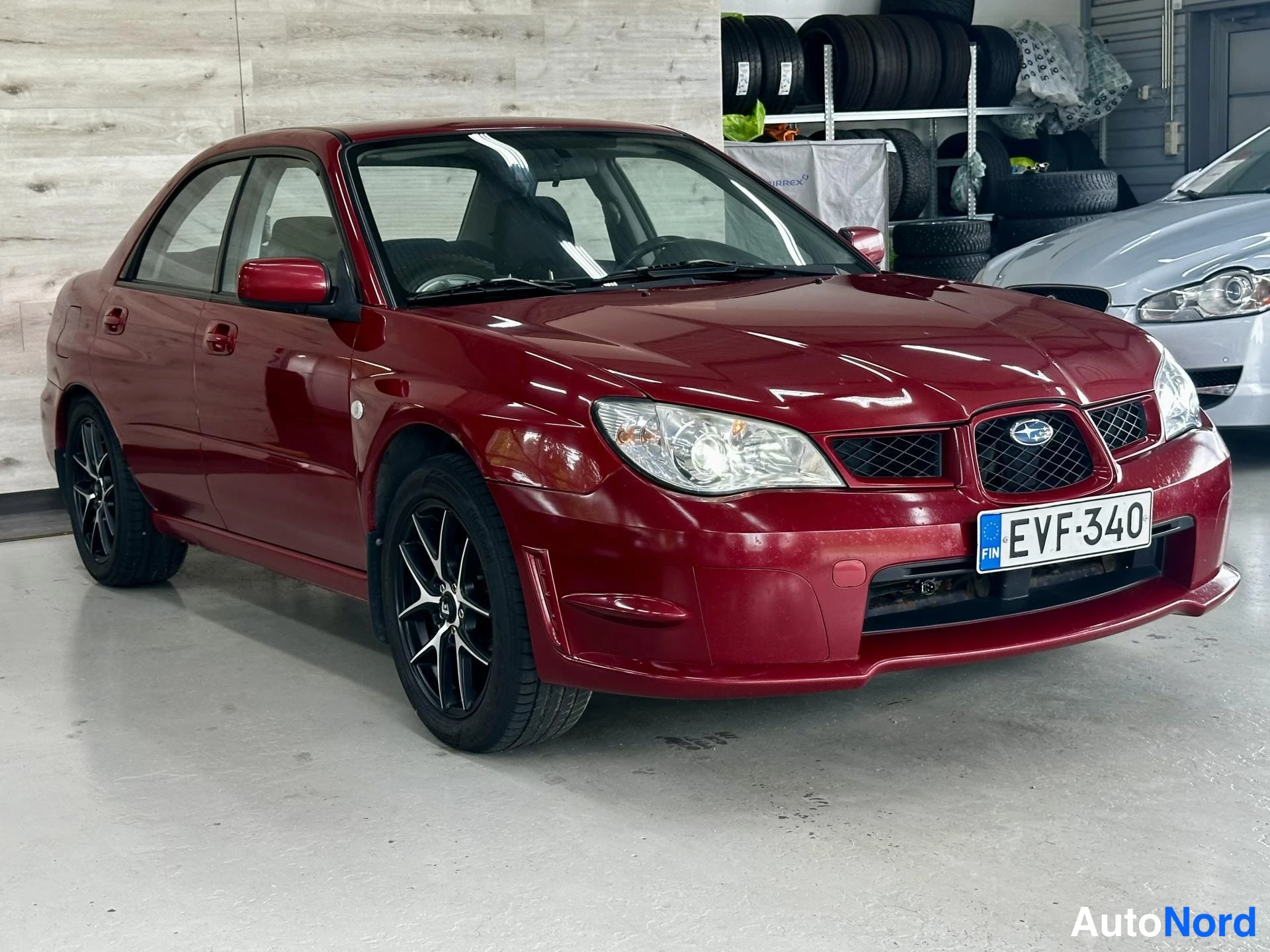 Punainen Subaru Impreza 2007, kuva 3