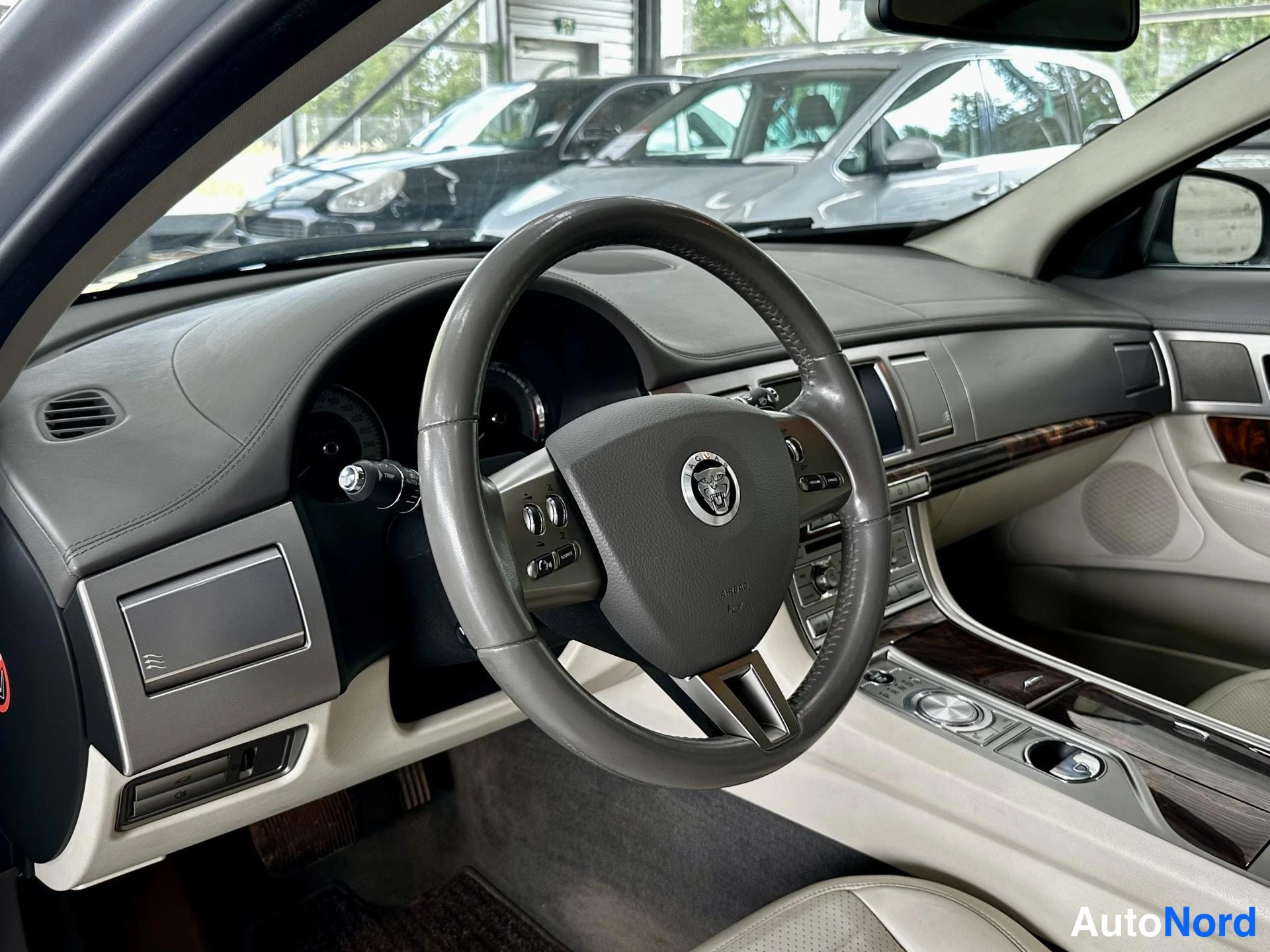 Hopea Jaguar XF 2008, kuva 9