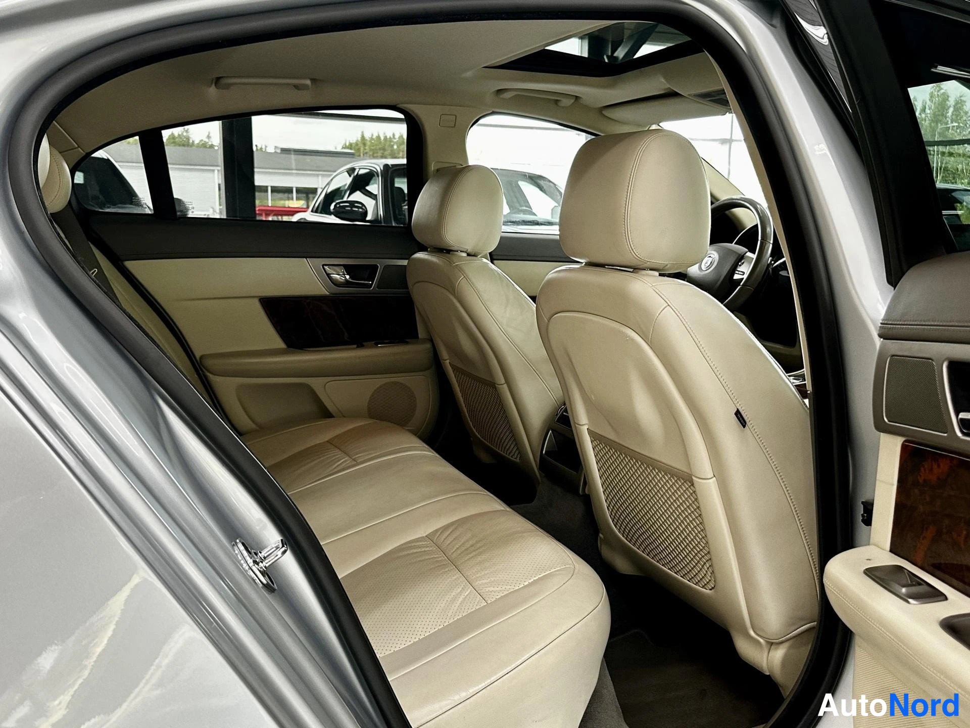 Hopea Jaguar XF 2008, kuva 16