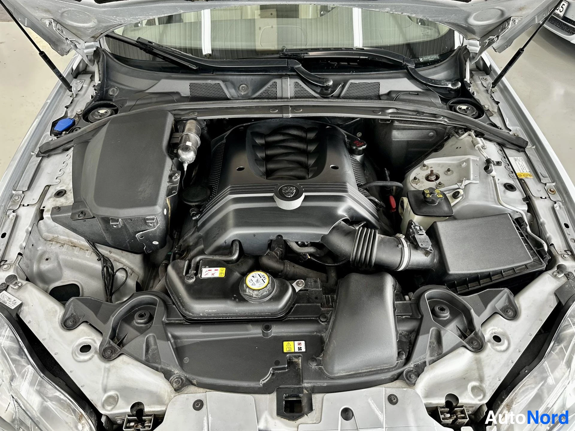 Hopea Jaguar XF 2008, kuva 18