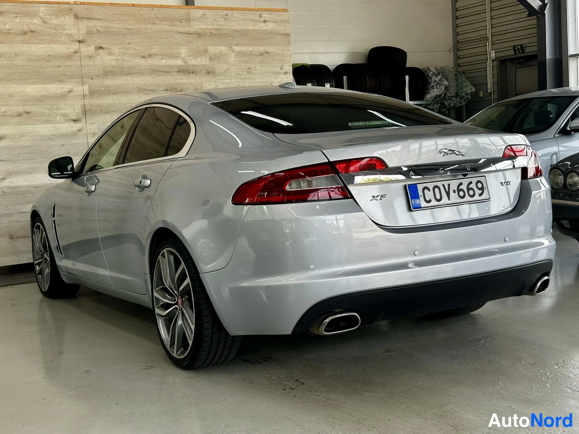 Hopea Jaguar XF 2008, kuva 5