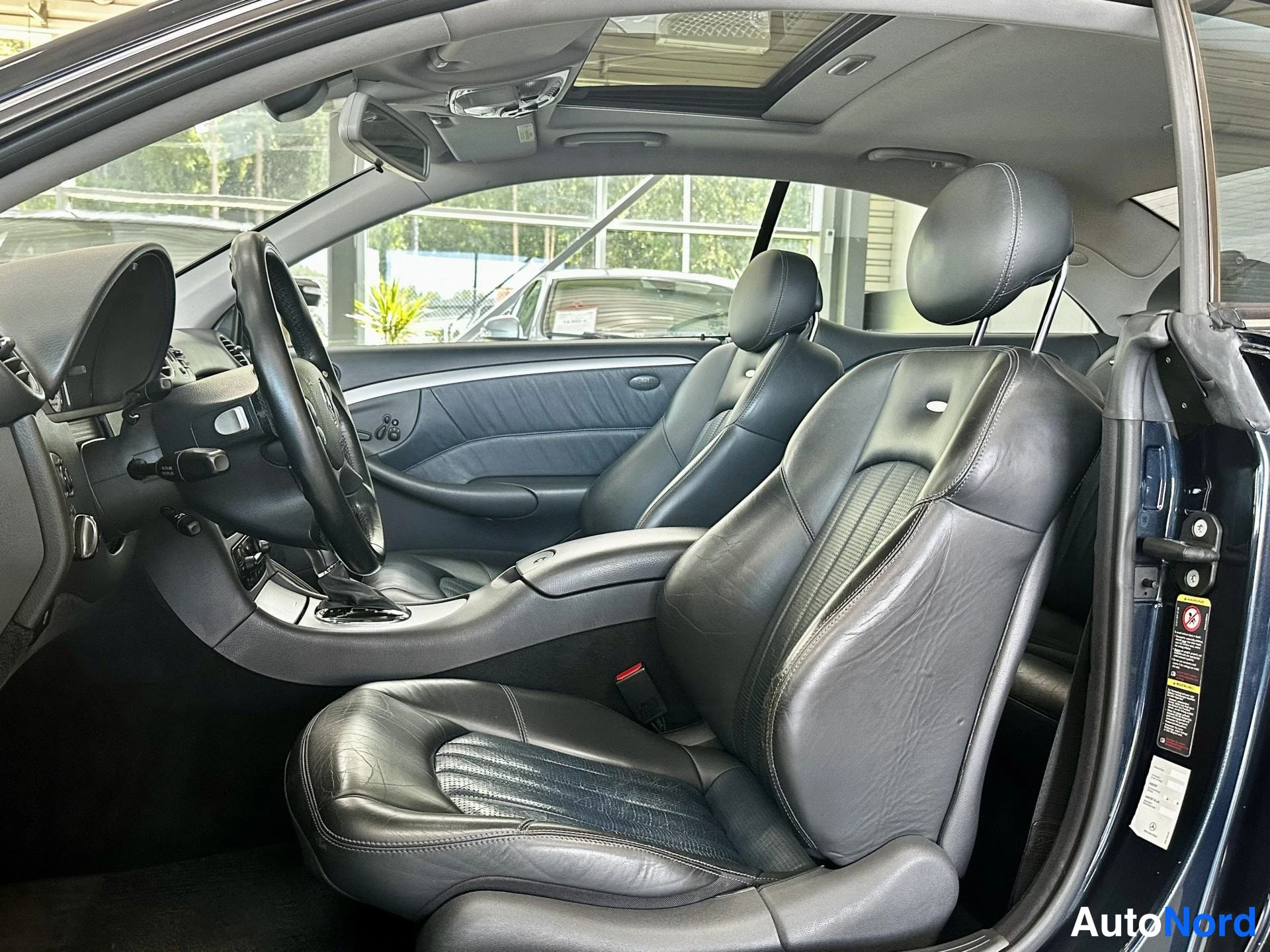 Musta Mercedes-Benz CLK 55 2004, kuva 13