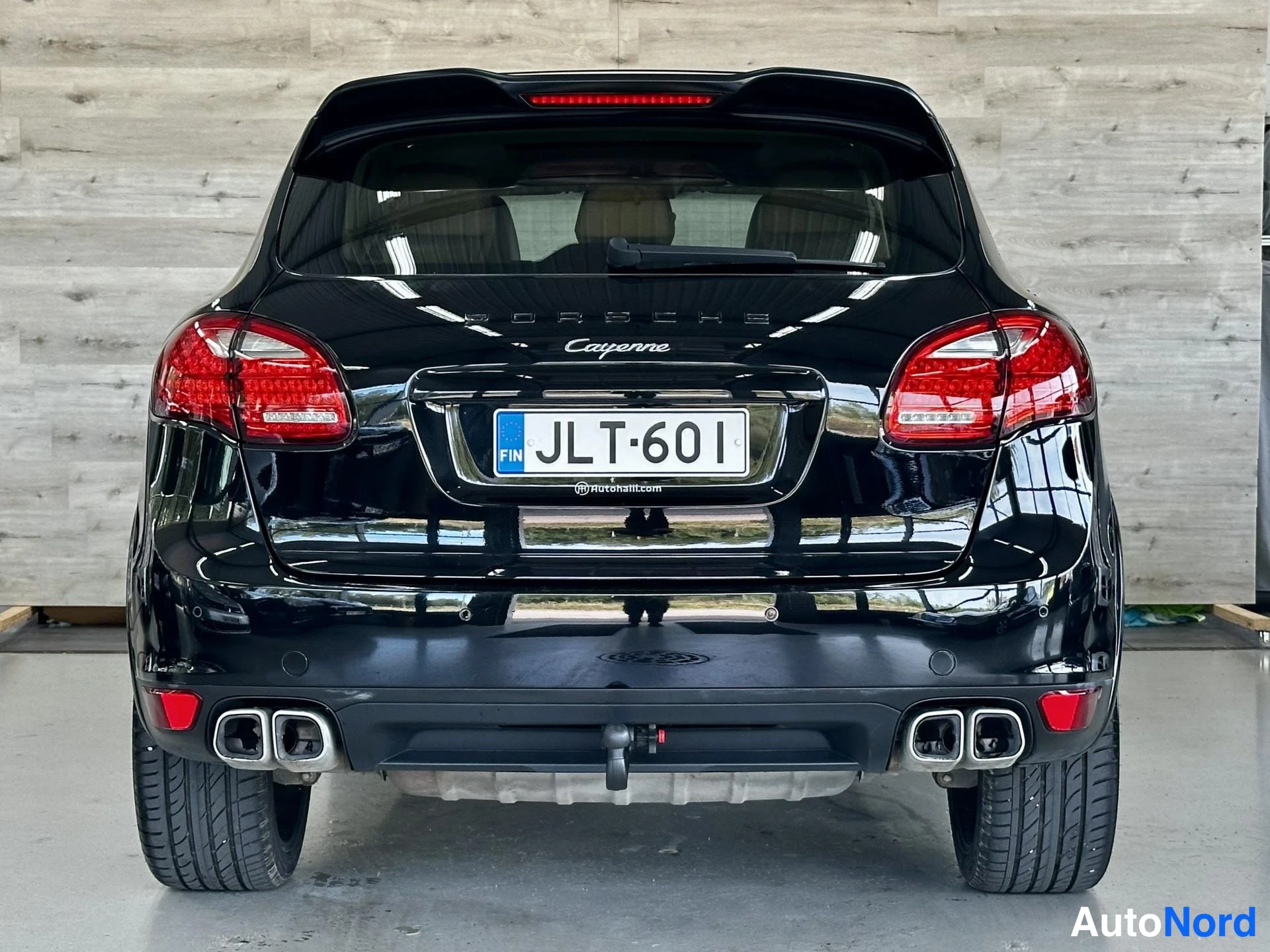 Musta Porsche Cayenne 2012, kuva 7