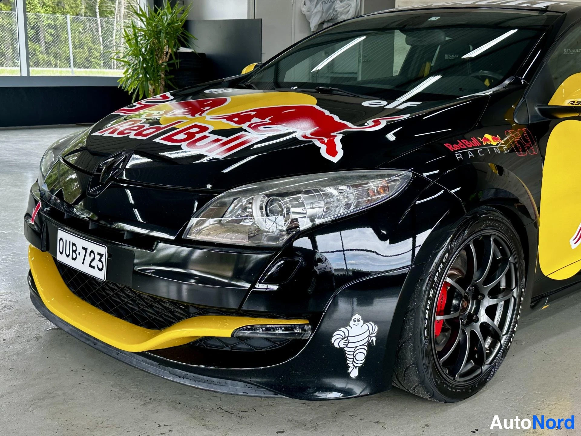 Musta Renault Megane 2010, kuva 2