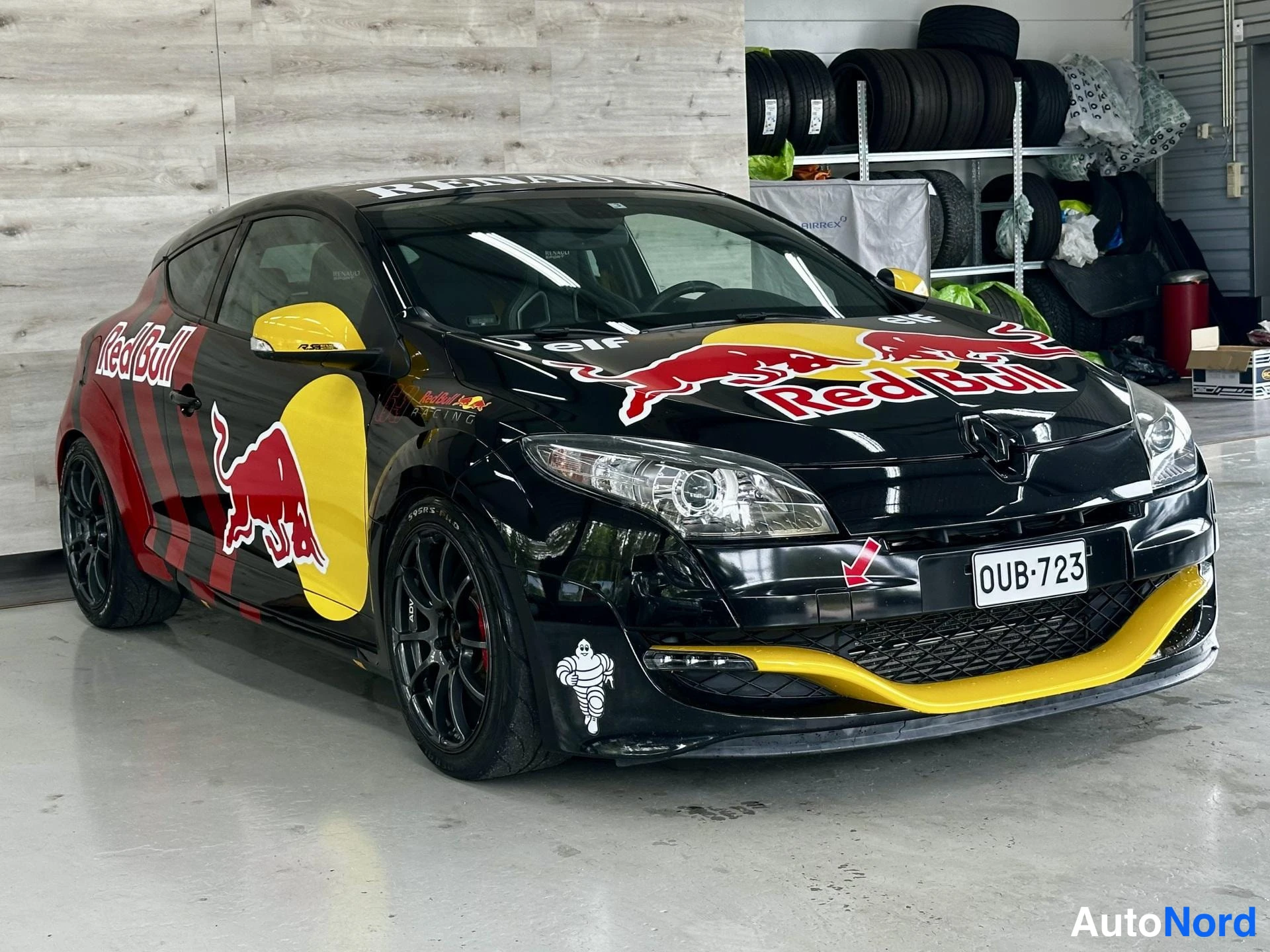 Musta Renault Megane 2010, kuva 3