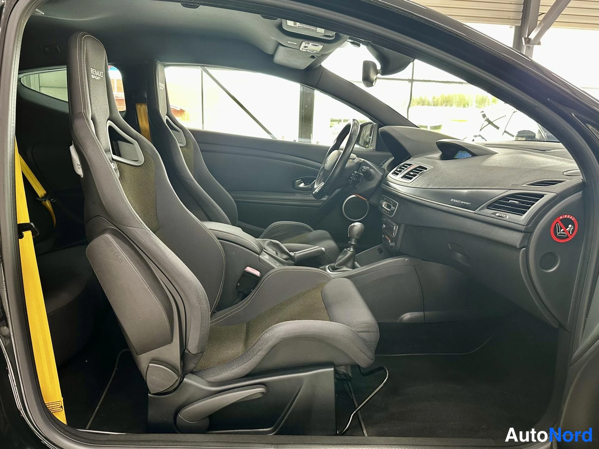 Musta Renault Megane 2010, kuva 17