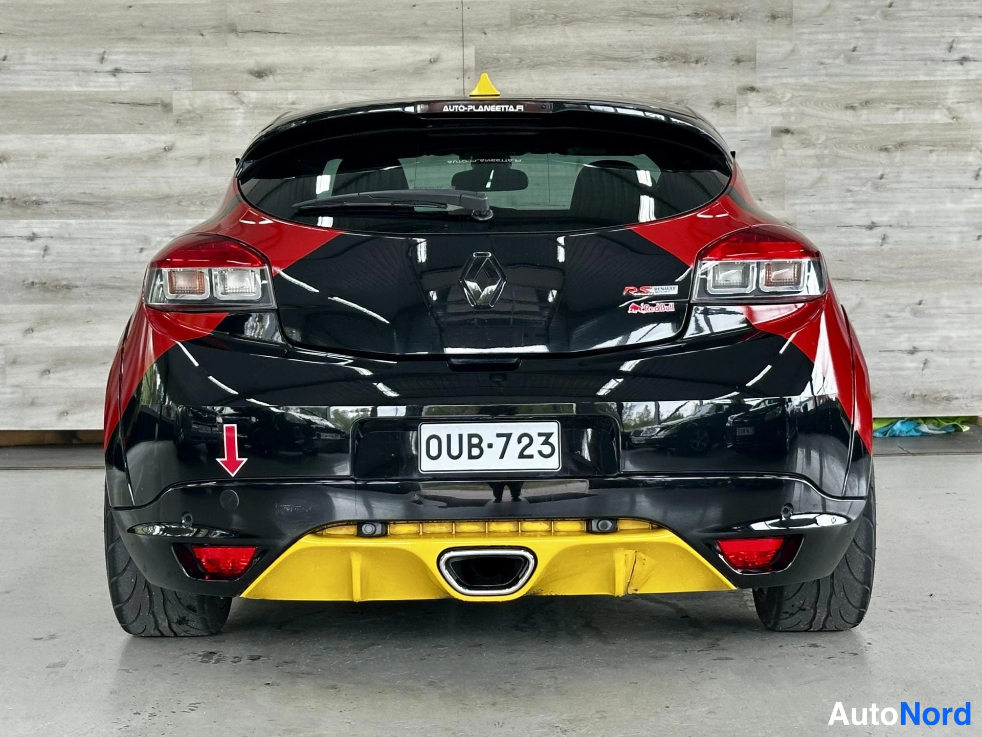 Musta Renault Megane 2010, kuva 10