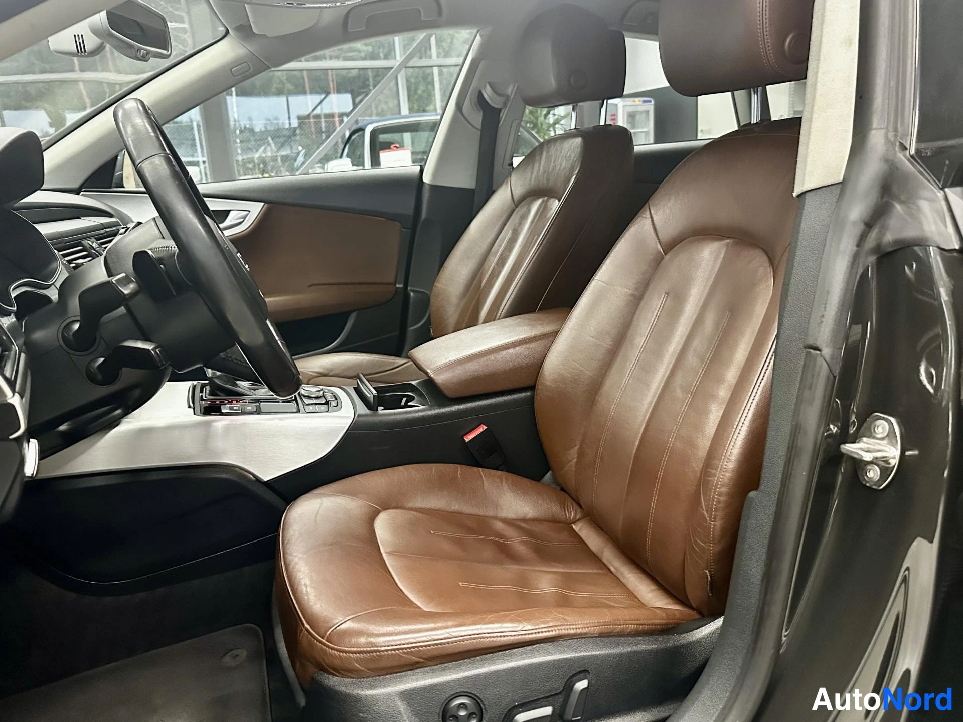 Musta Audi A7 Sportback 2011, kuva 11