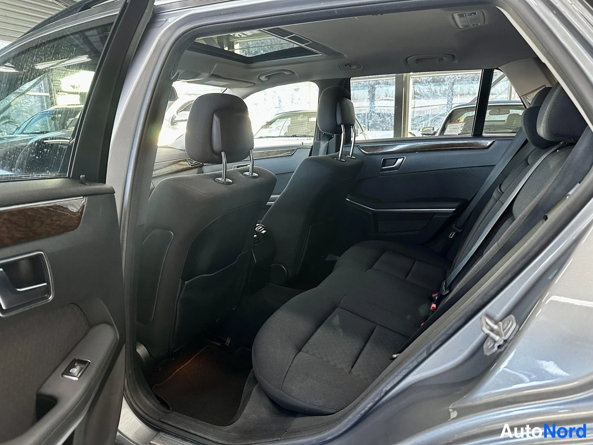 Harmaa Mercedes-Benz E 350 CDI 4MATIC 2011, kuva 13
