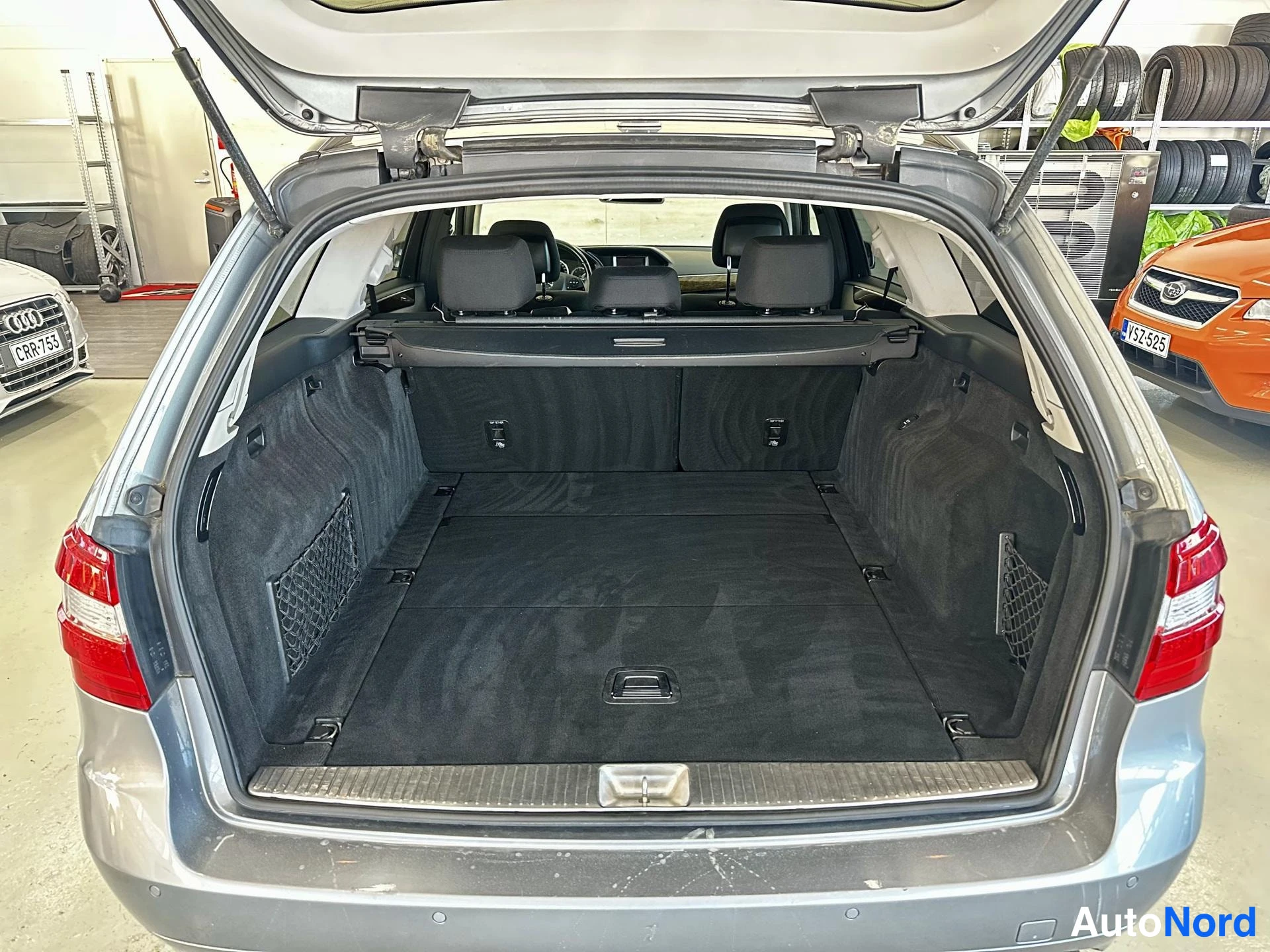 Harmaa Mercedes-Benz E 350 CDI 4MATIC 2011, kuva 14