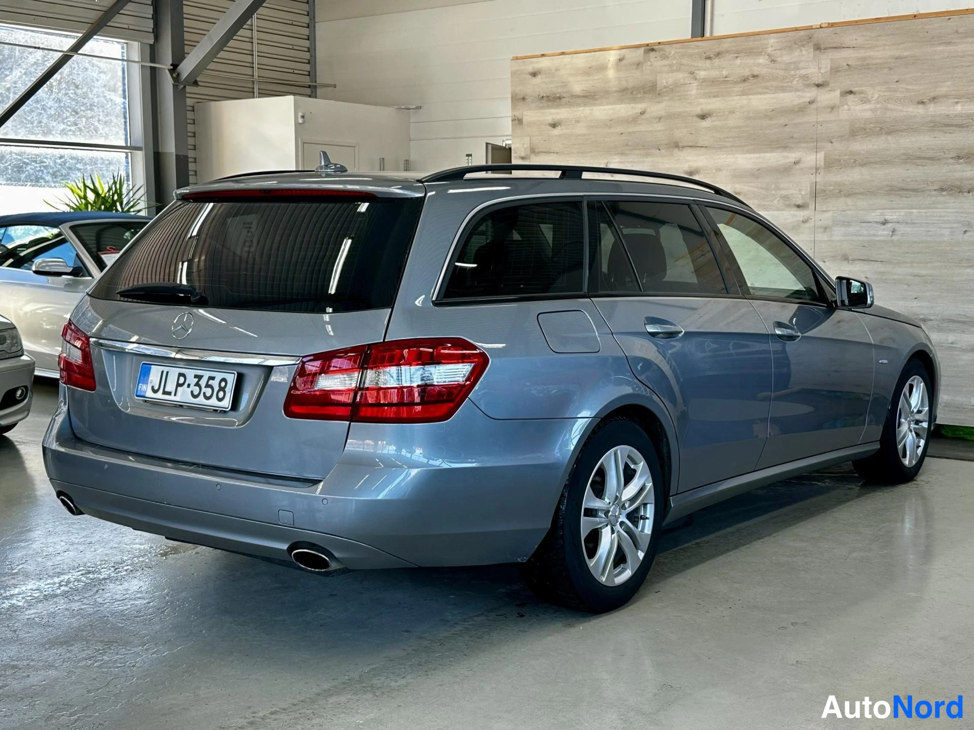 Harmaa Mercedes-Benz E 350 CDI 4MATIC 2011, kuva 6