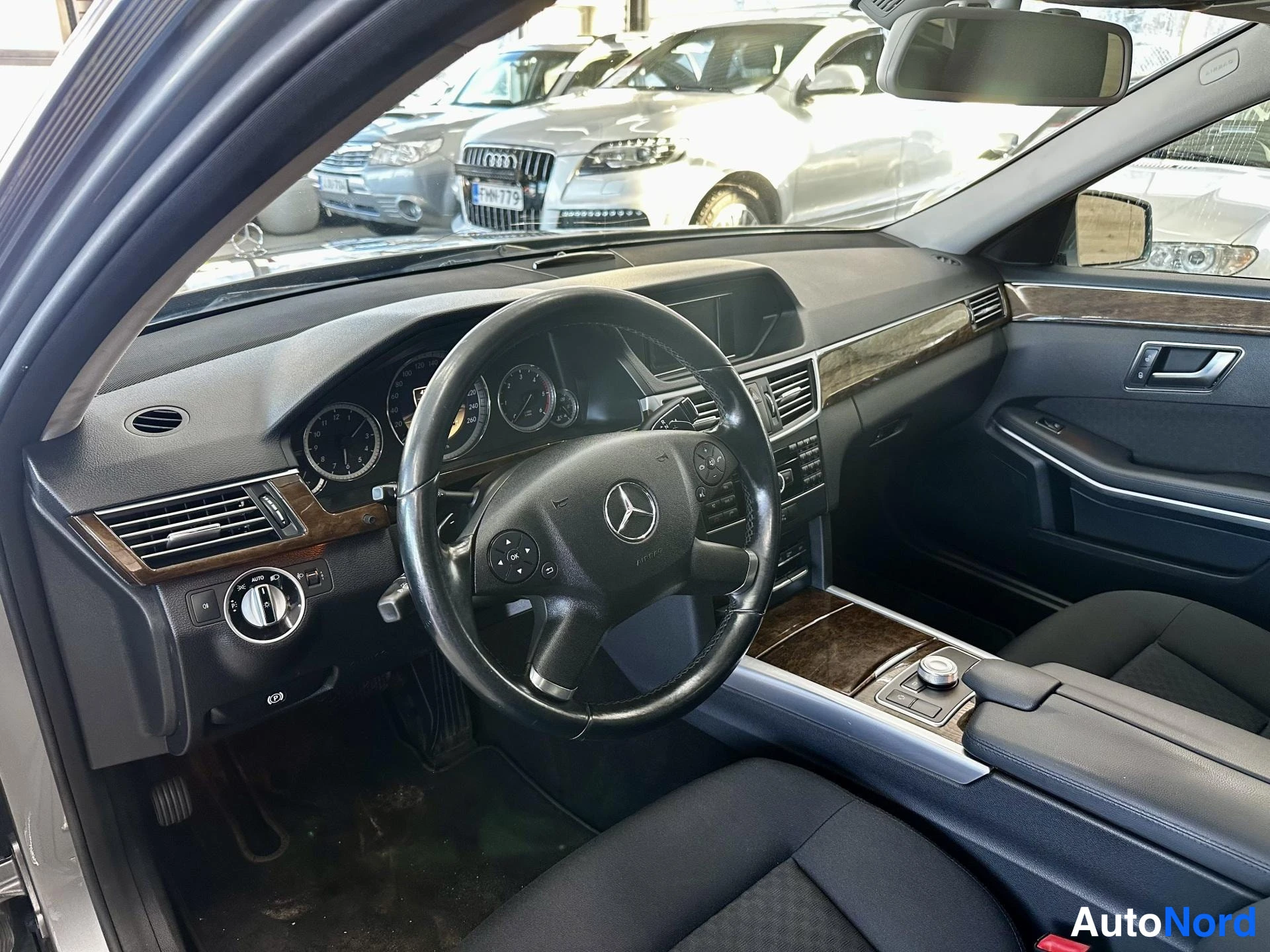 Harmaa Mercedes-Benz E 350 CDI 4MATIC 2011, kuva 8