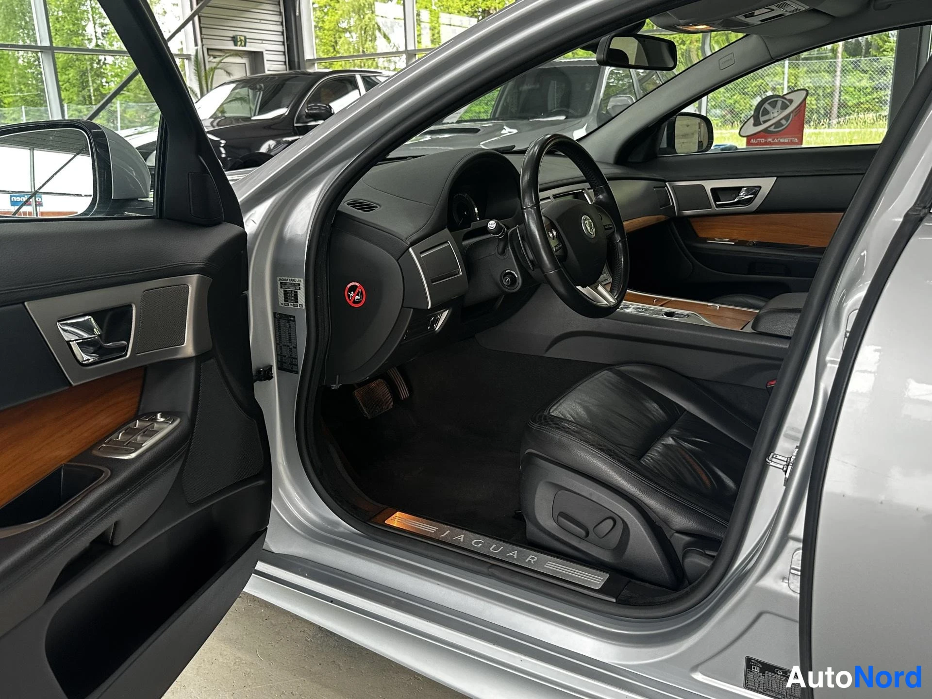 Hopea Jaguar XF 2011, kuva 9