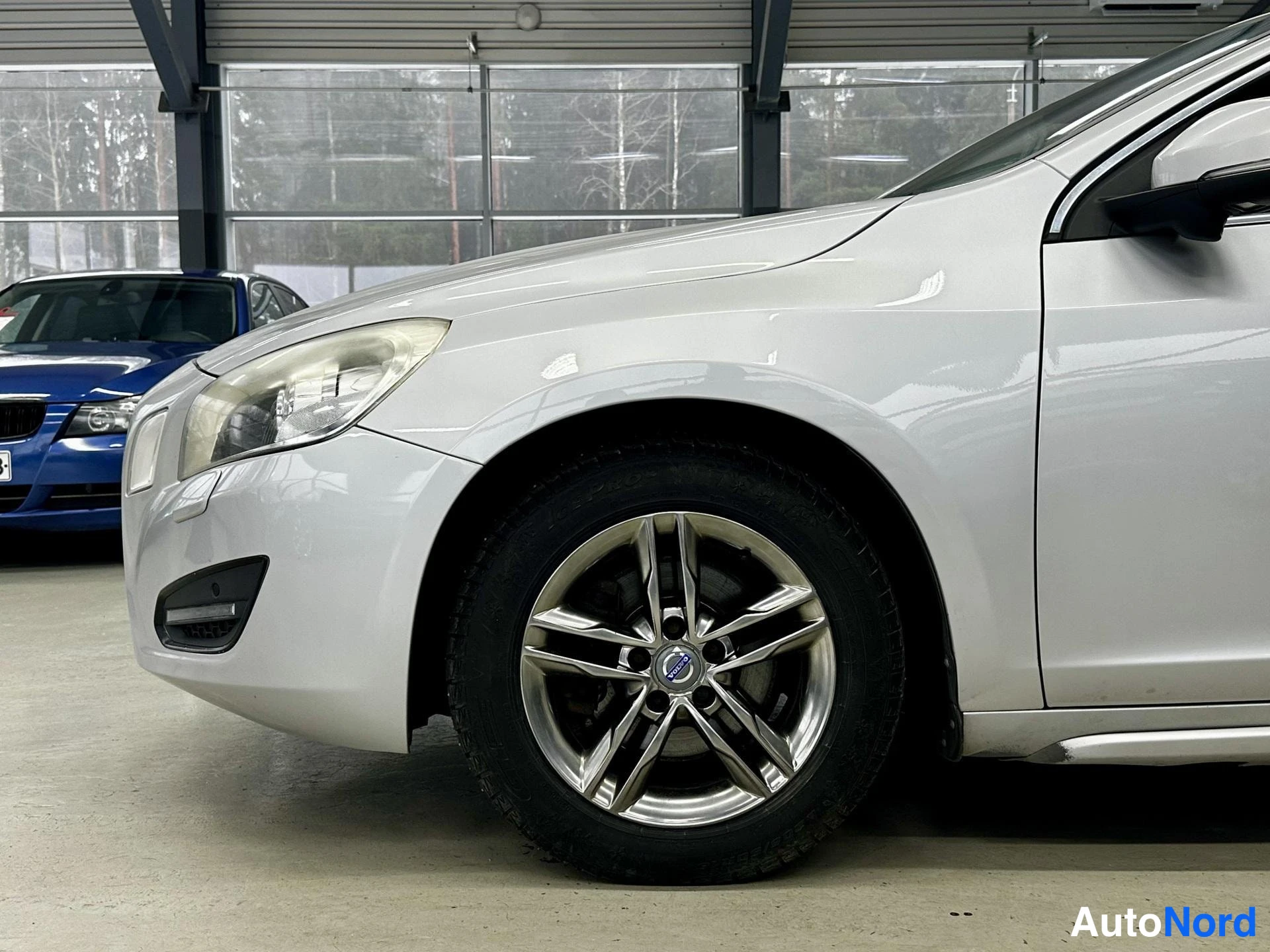 Harmaa Volvo V60 2013, kuva 15