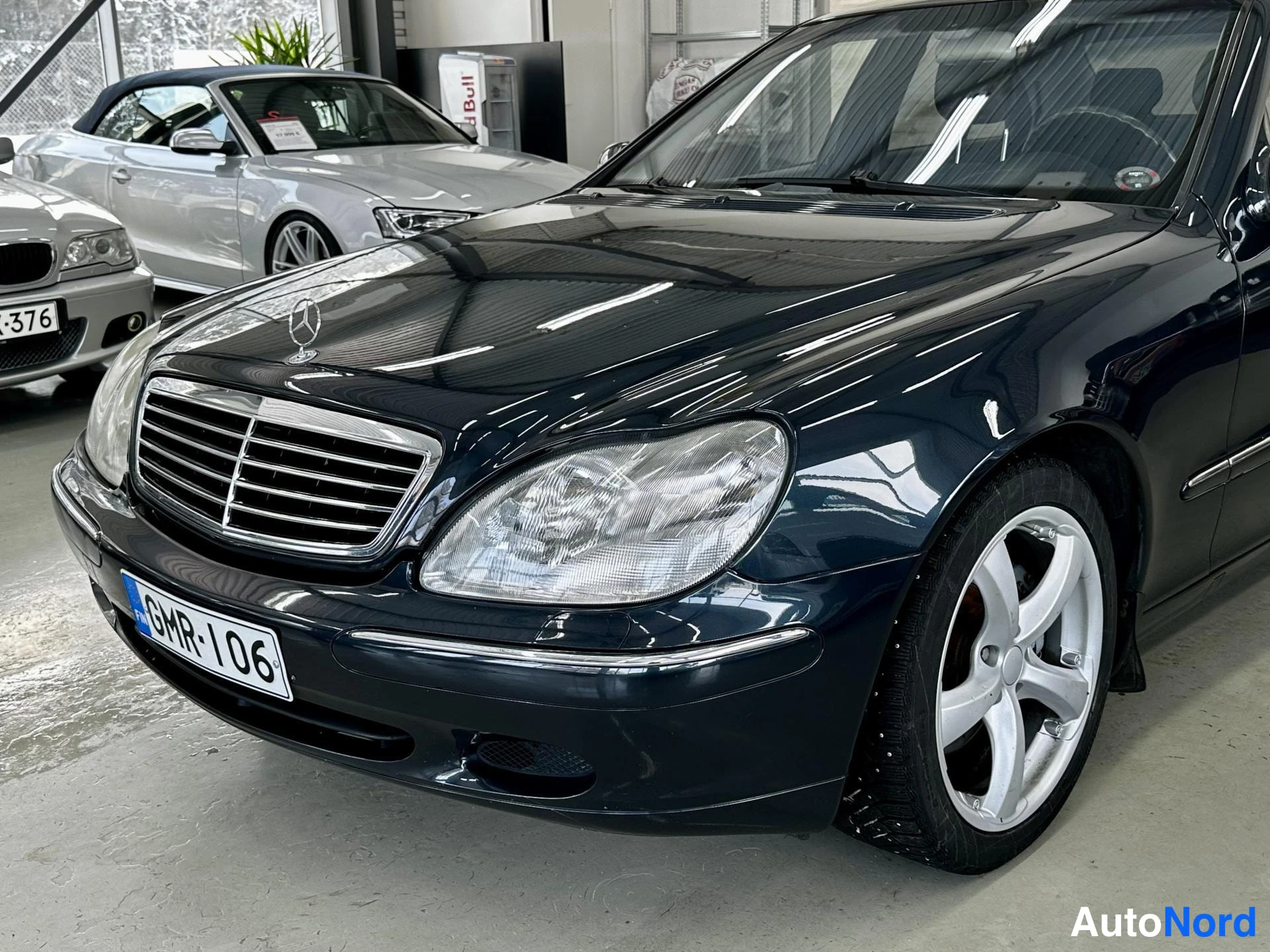 Musta Mercedes-Benz S 500 2000, kuva 2