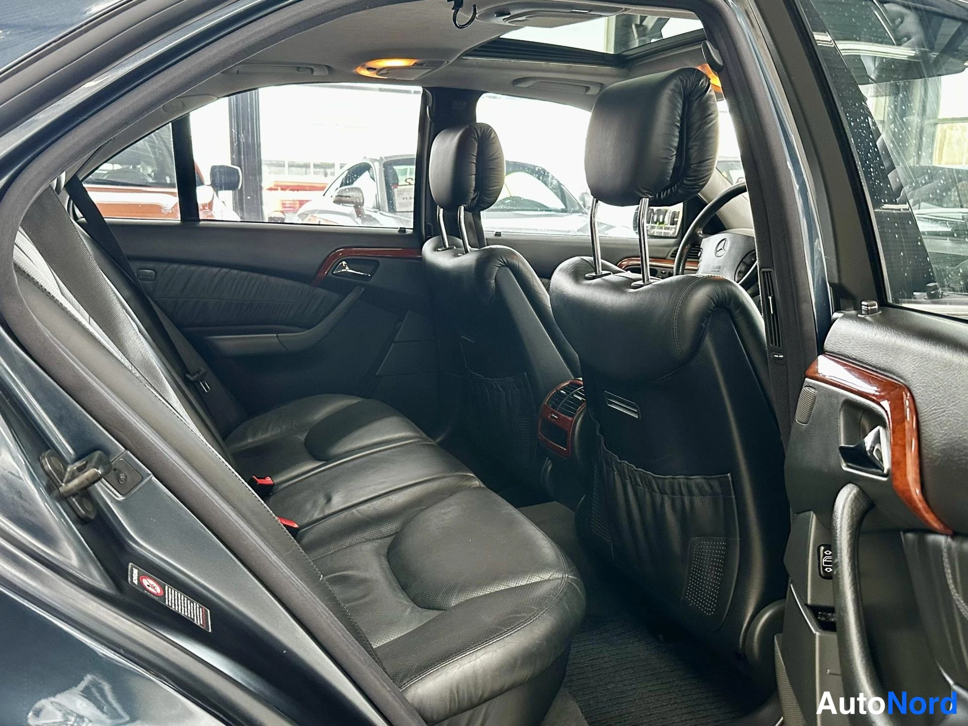 Musta Mercedes-Benz S 500 2000, kuva 12