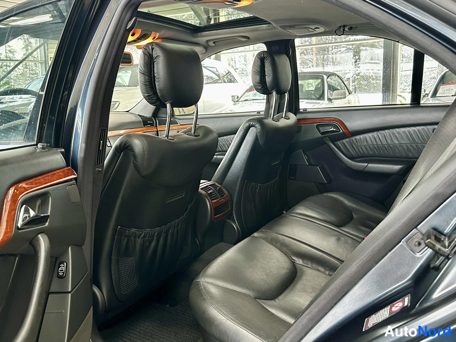 Musta Mercedes-Benz S 500 2000, kuva 13