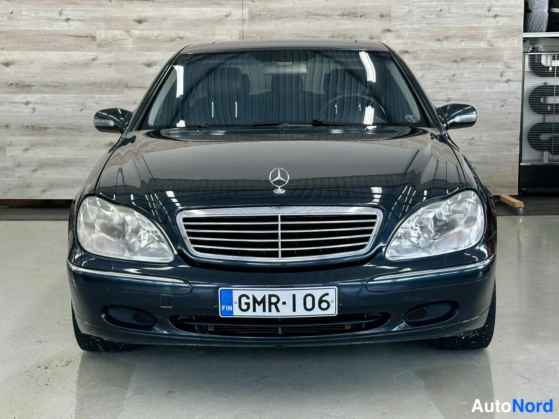 Musta Mercedes-Benz S 500 2000, kuva 4