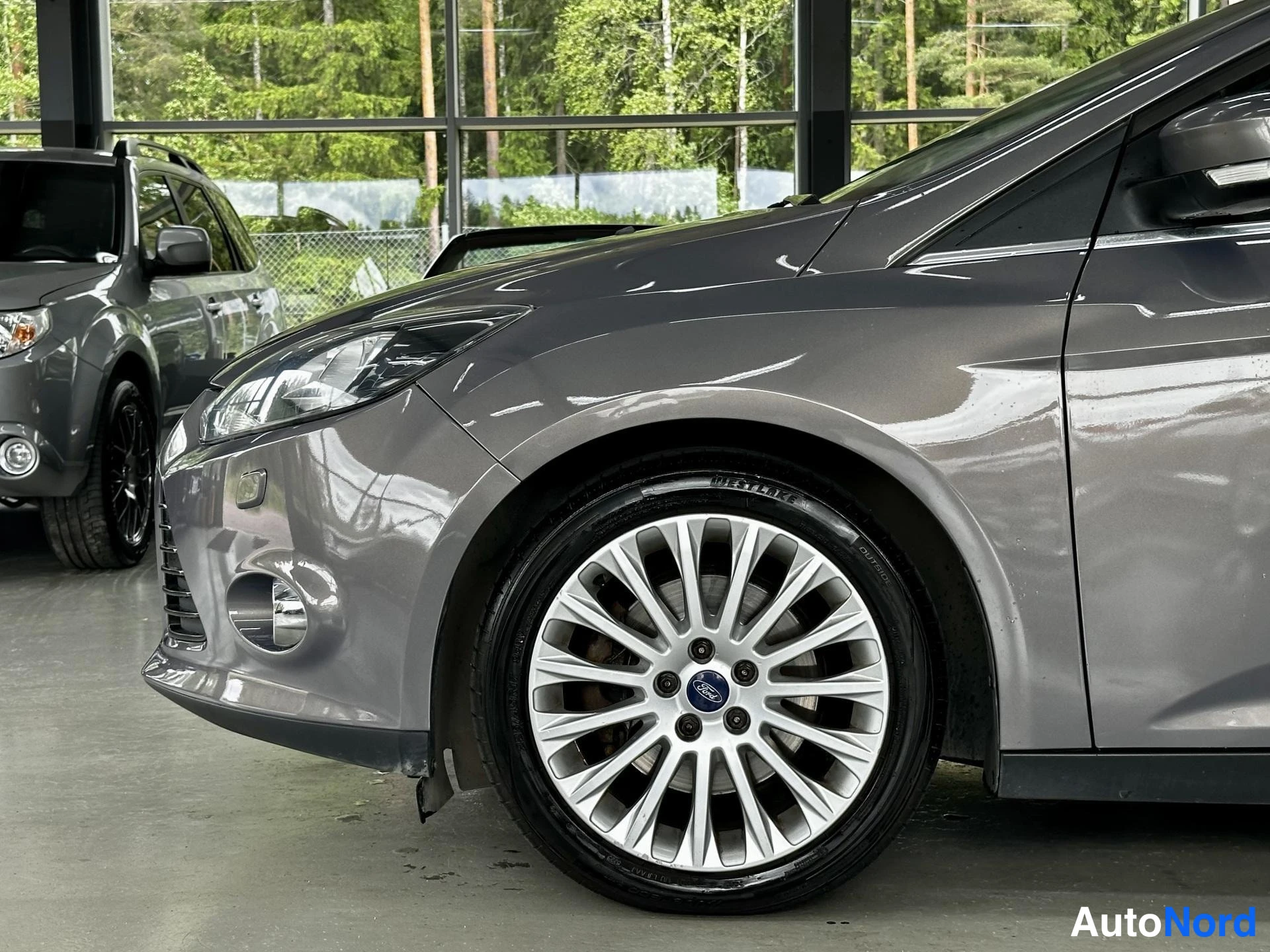 Harmaa Ford Focus 2011, kuva 14