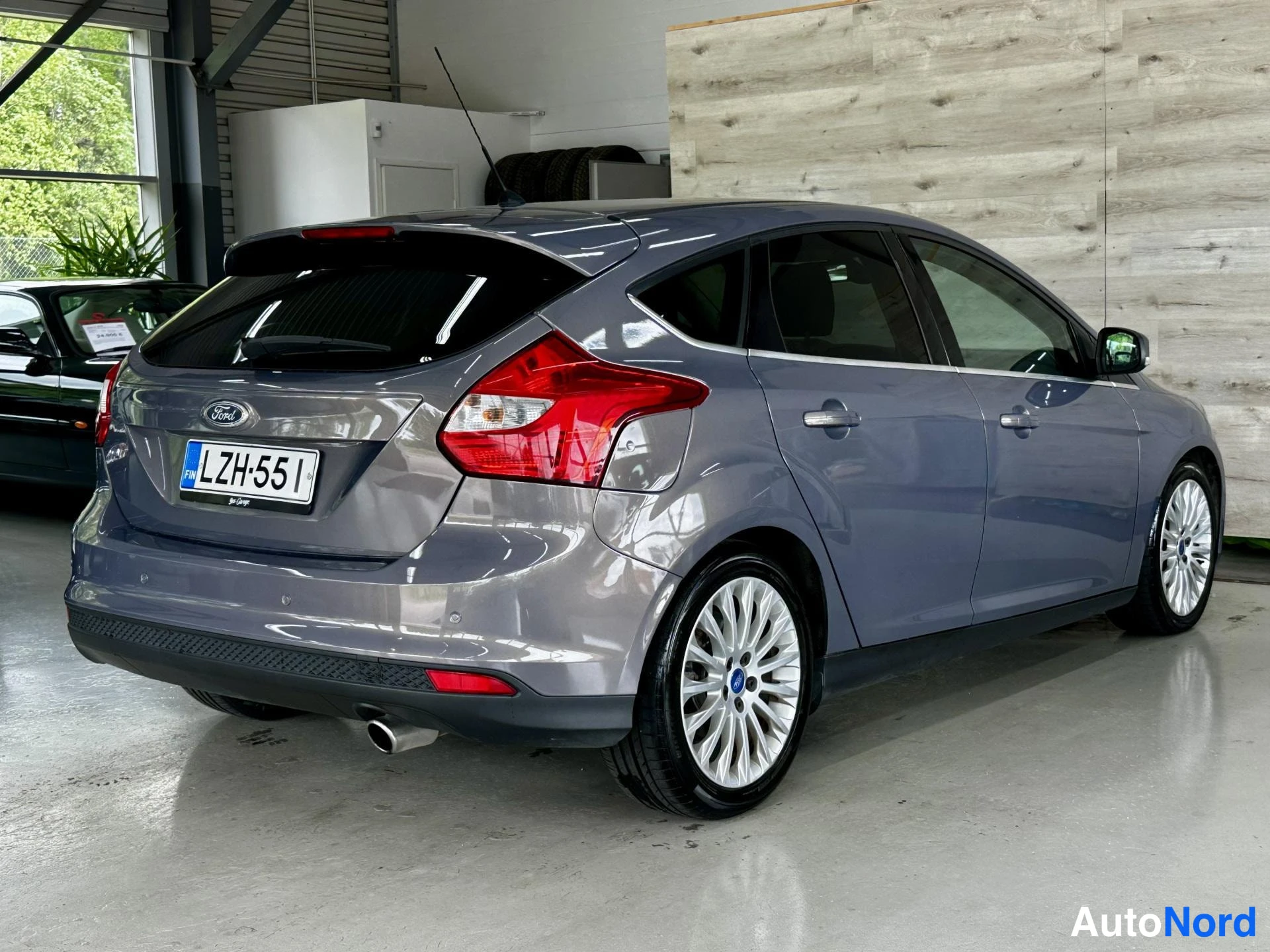Harmaa Ford Focus 2011, kuva 5