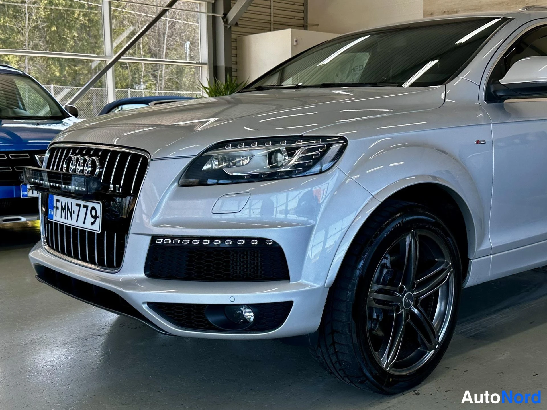 Hopea Audi Q7 2010, kuva 2