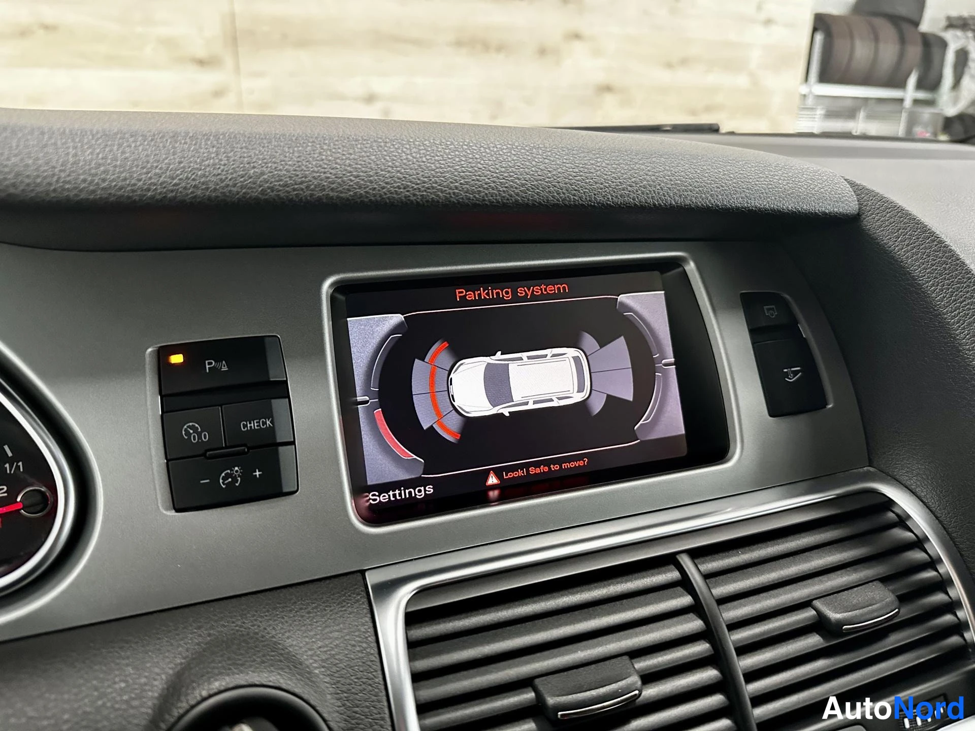 Hopea Audi Q7 2010, kuva 19