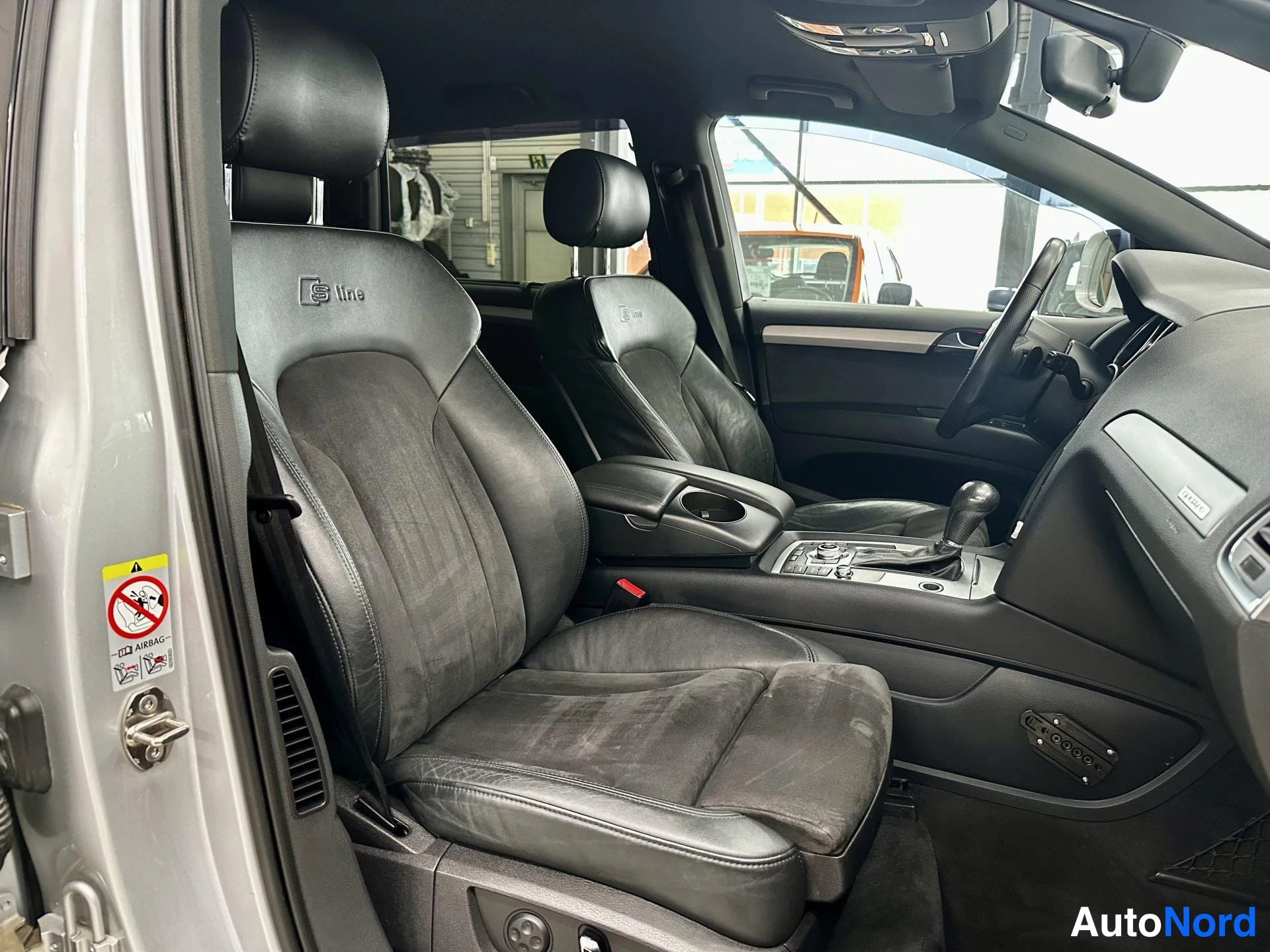 Hopea Audi Q7 2010, kuva 12