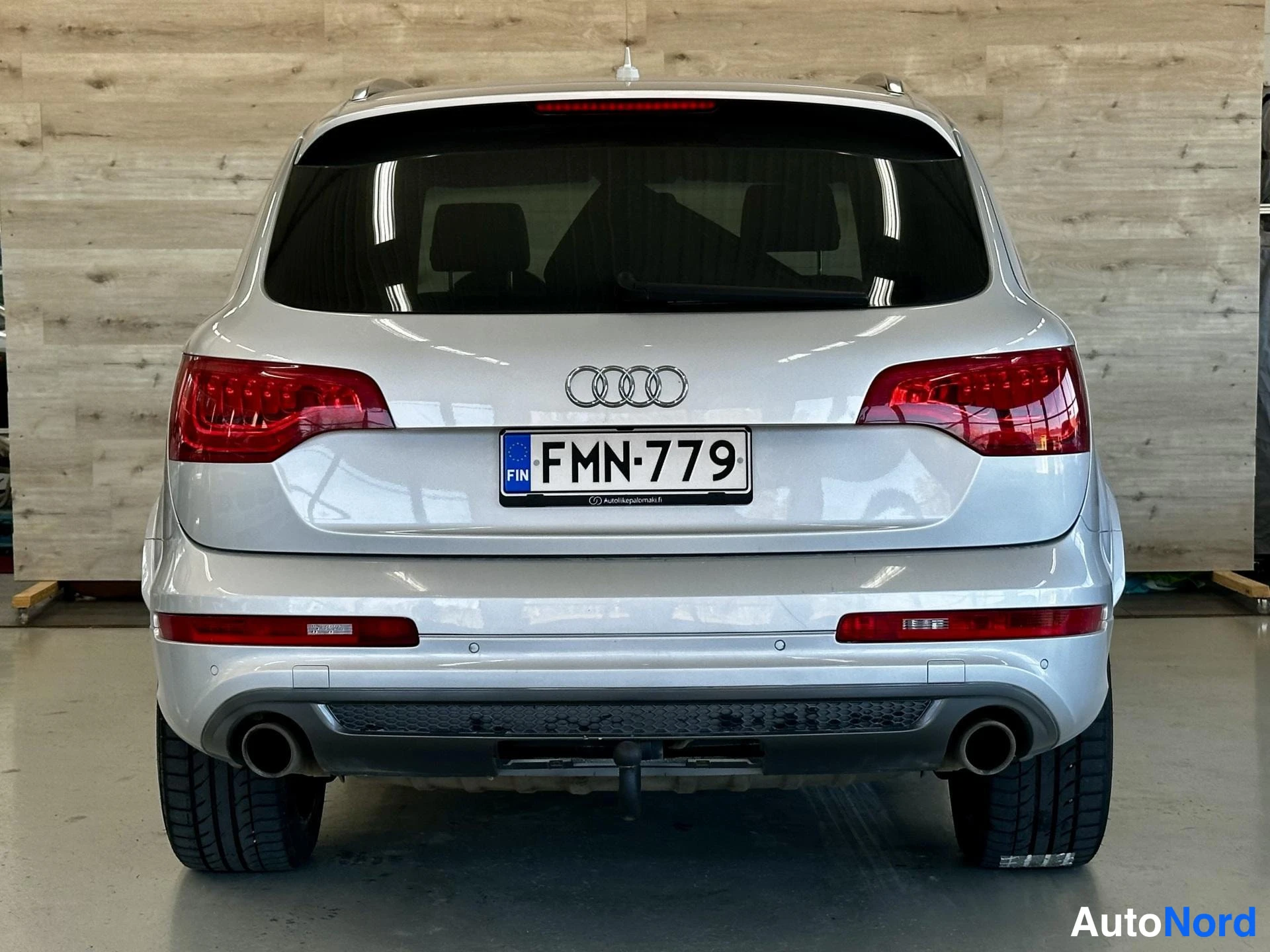 Hopea Audi Q7 2010, kuva 7