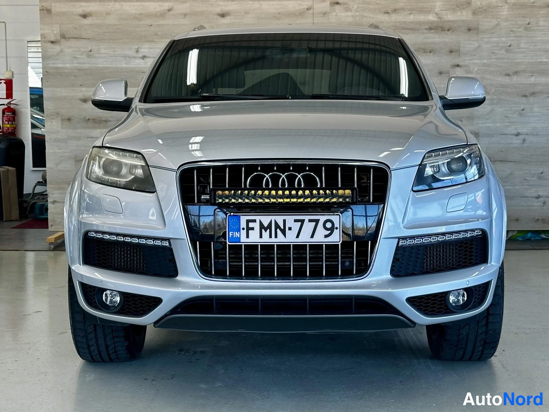 Hopea Audi Q7 2010, kuva 4