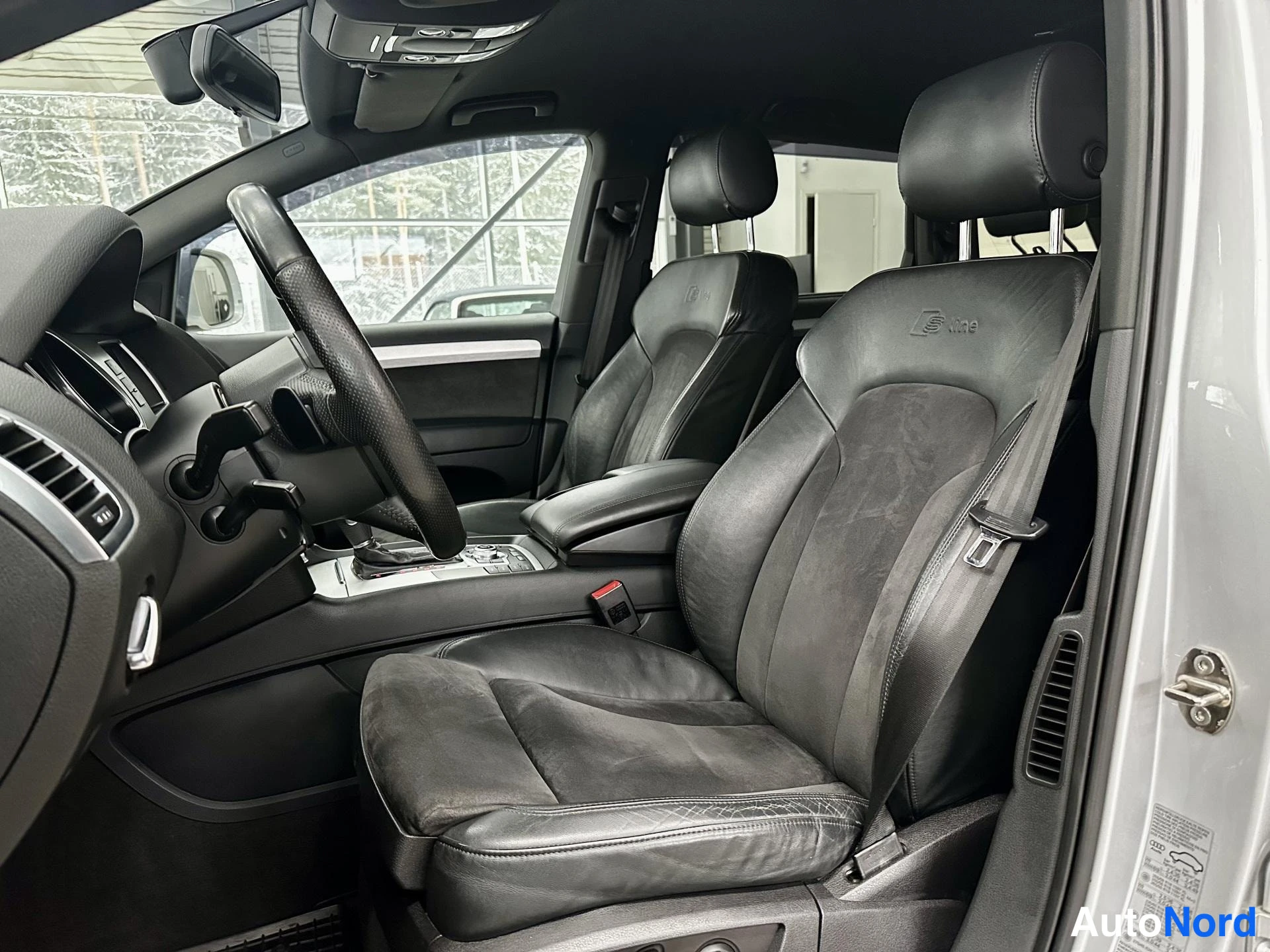 Hopea Audi Q7 2010, kuva 11