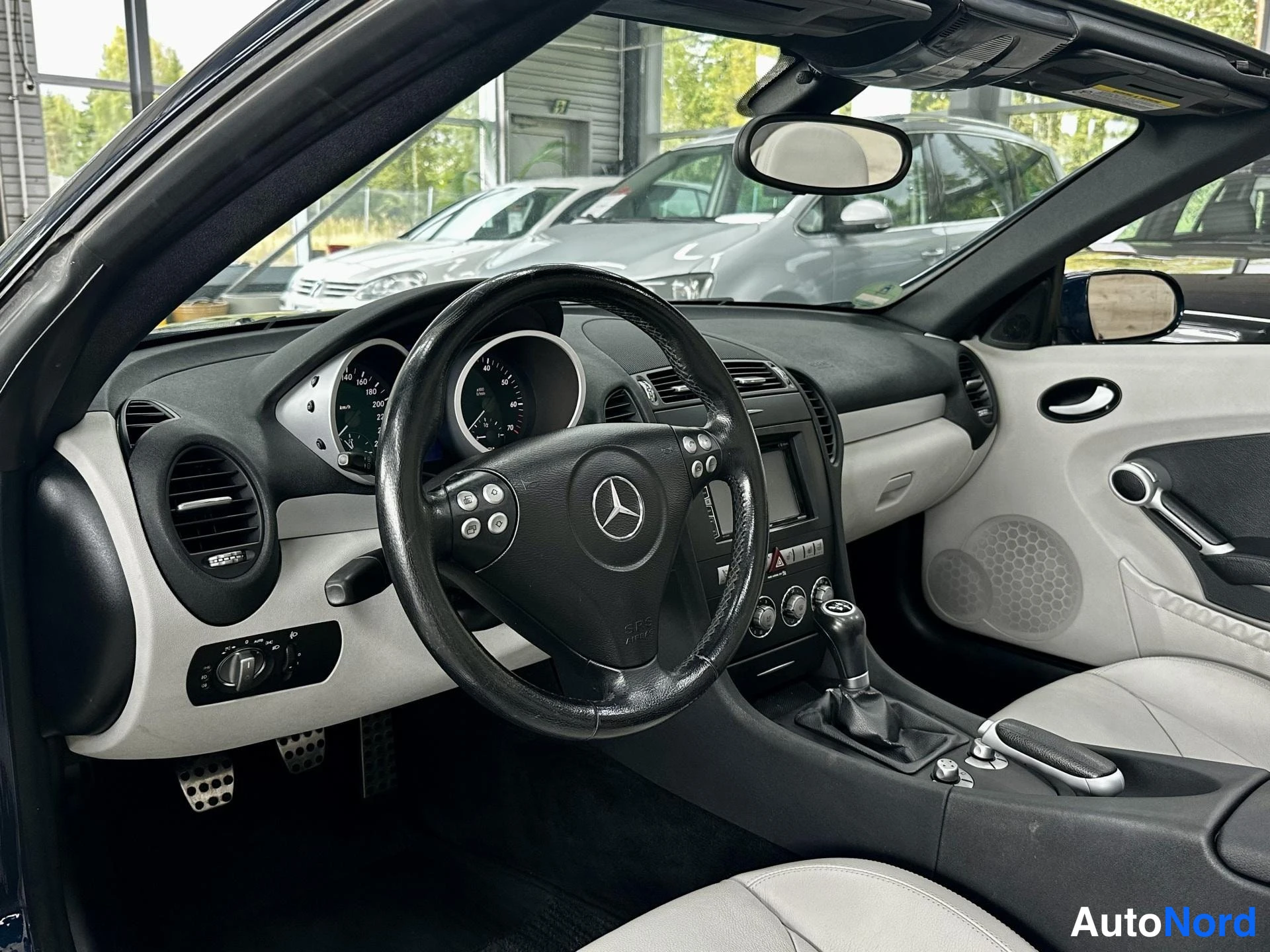 Sininen Mercedes-Benz SLK 200 2005, kuva 10