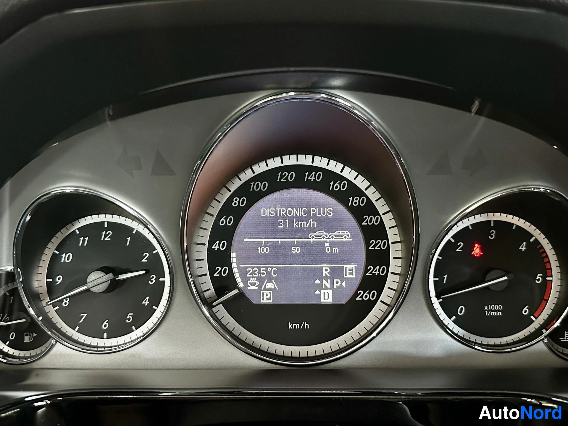 Musta Mercedes-Benz E 350 CDI 4MATIC 2010, kuva 19