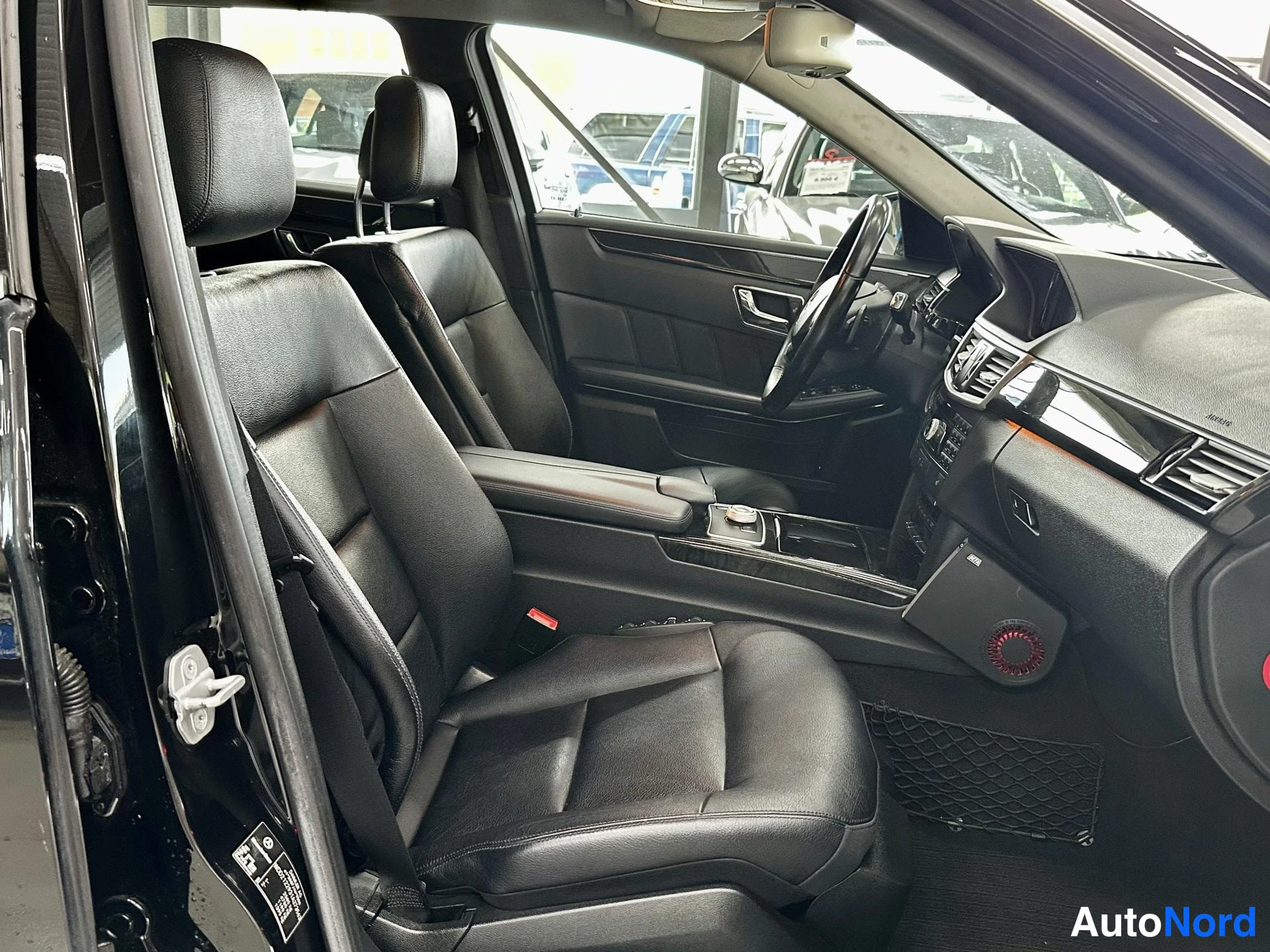 Musta Mercedes-Benz E 350 CDI 4MATIC 2010, kuva 14